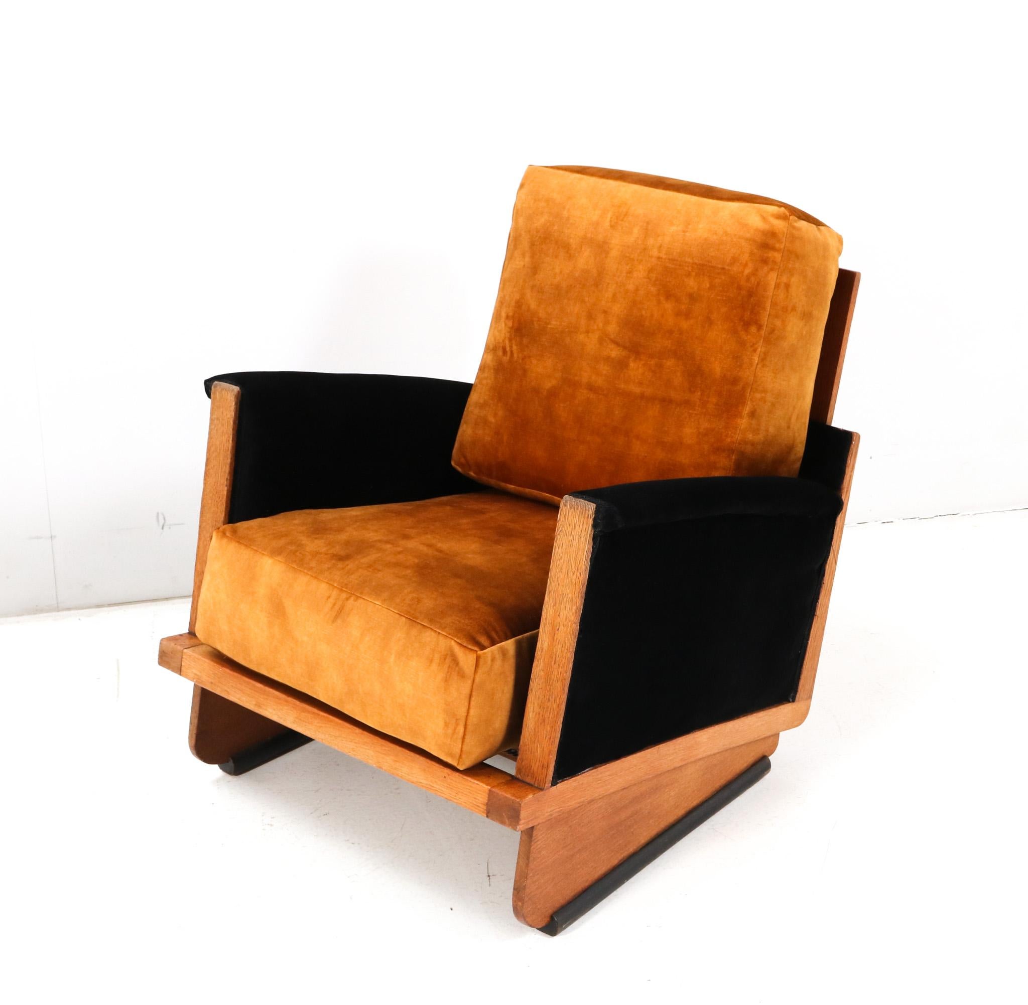 Two Oak Art Deco Modernist Lounge Chairs, 1920s 3