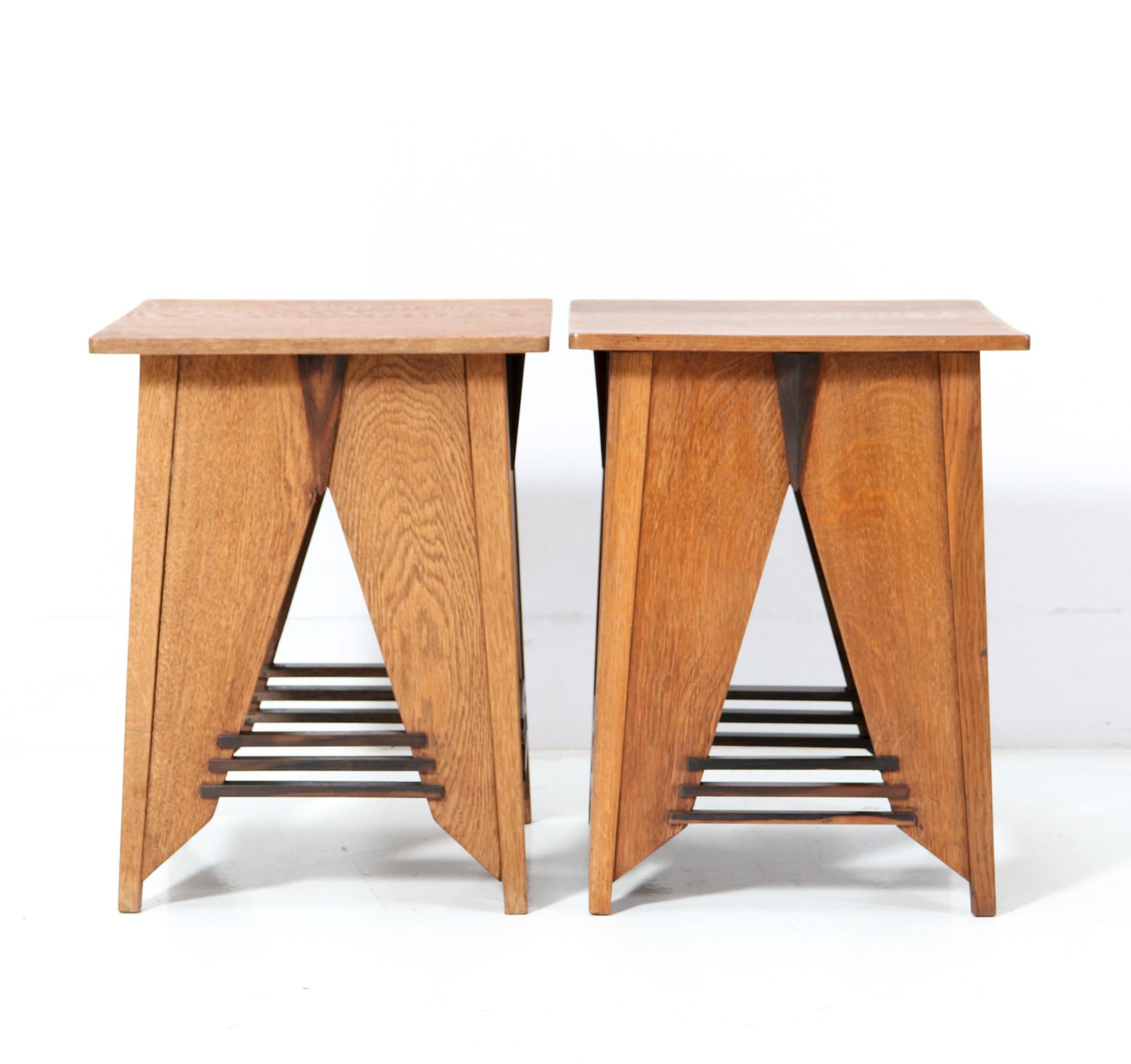 Two Oak Art Deco Modernist Side Tables by P.E.L. Izeren for De Genneper Molen In Good Condition For Sale In Amsterdam, NL