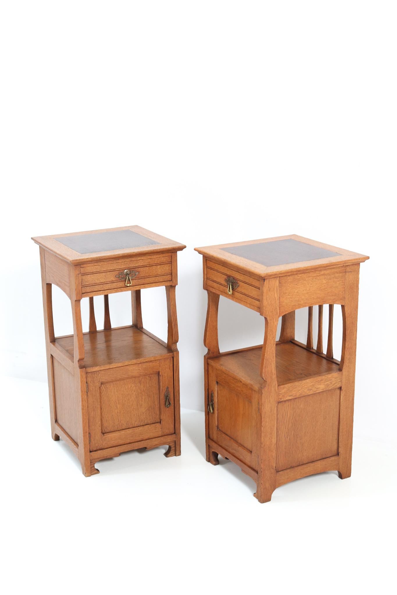 Early 20th Century Two Oak Art Nouveau Arts & Crafts Nightstands or Bedside Tables, 1900s