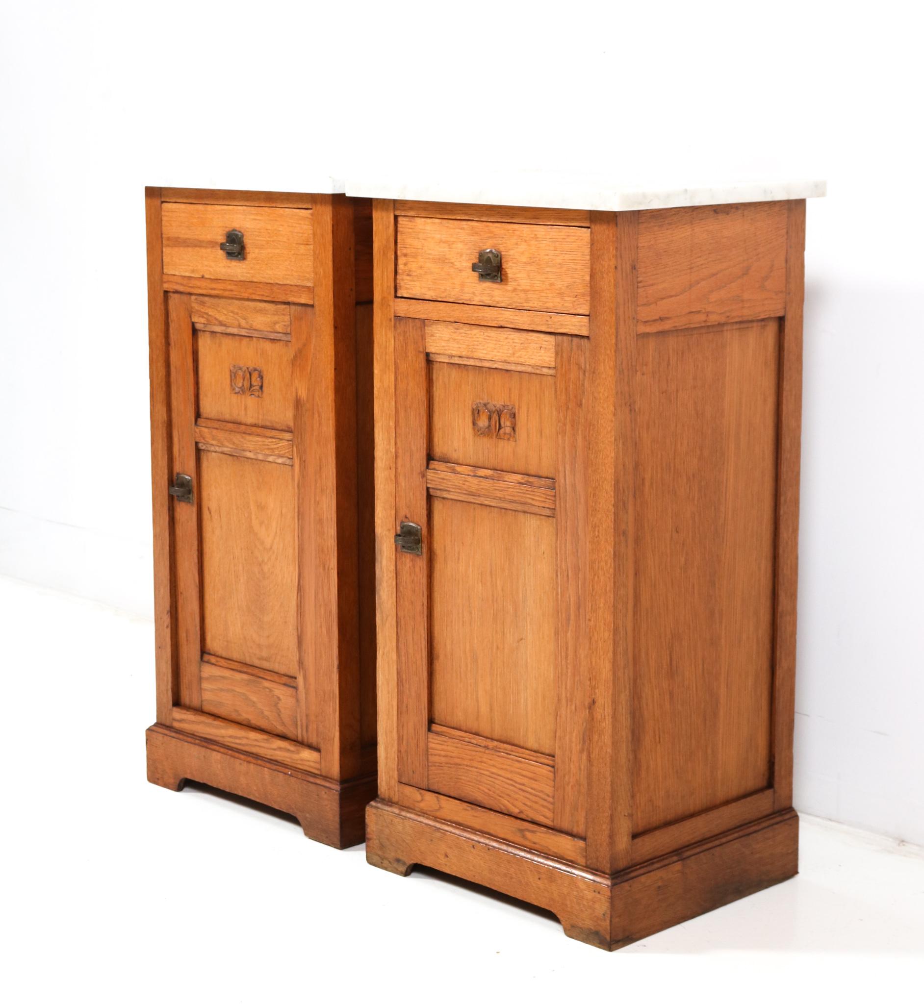 Two Oak Art Nouveau Jugendstil Nightstands or Bedside Tables, 1900s For Sale 1