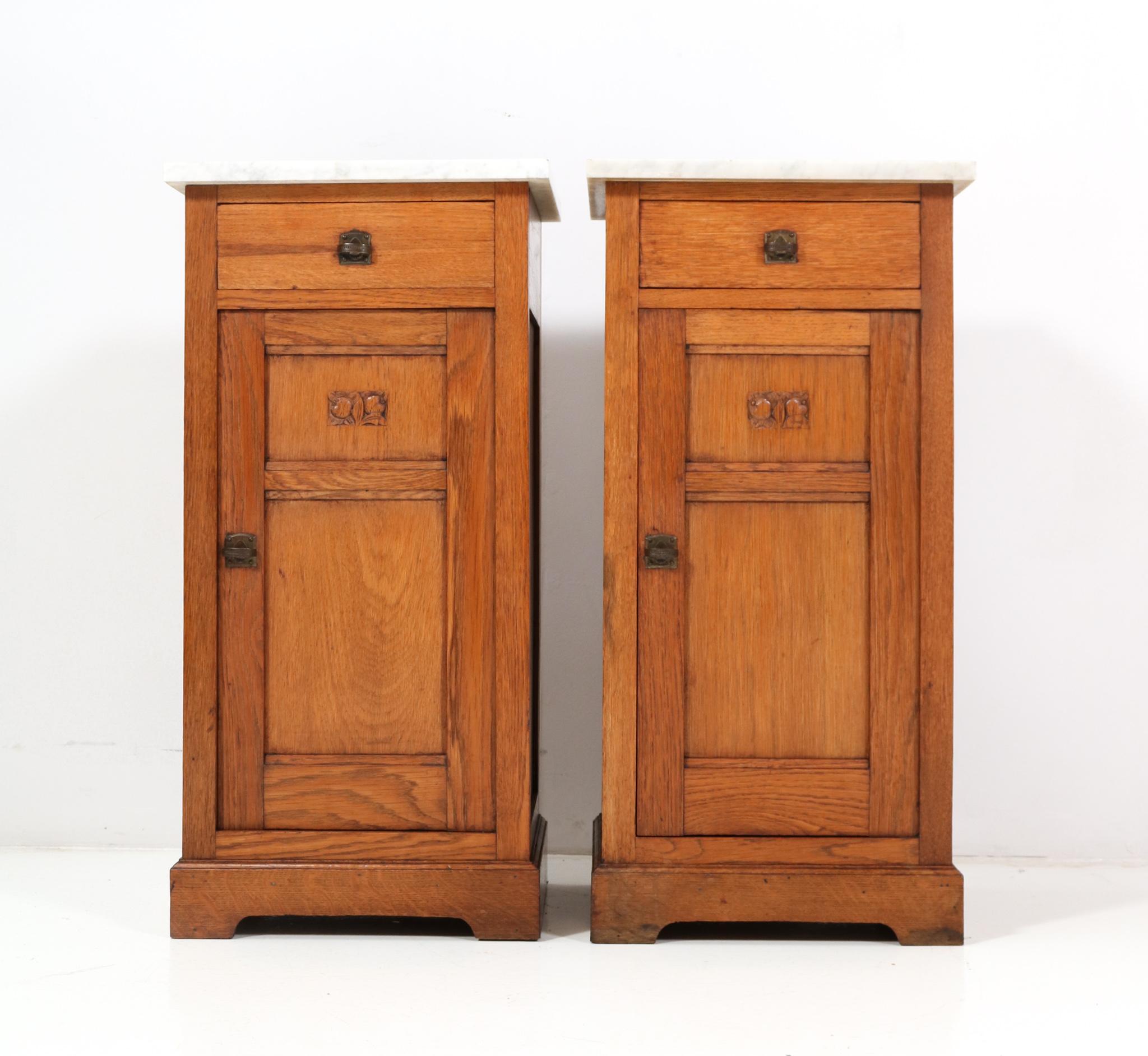 Two Oak Art Nouveau Jugendstil Nightstands or Bedside Tables, 1900s For Sale 2