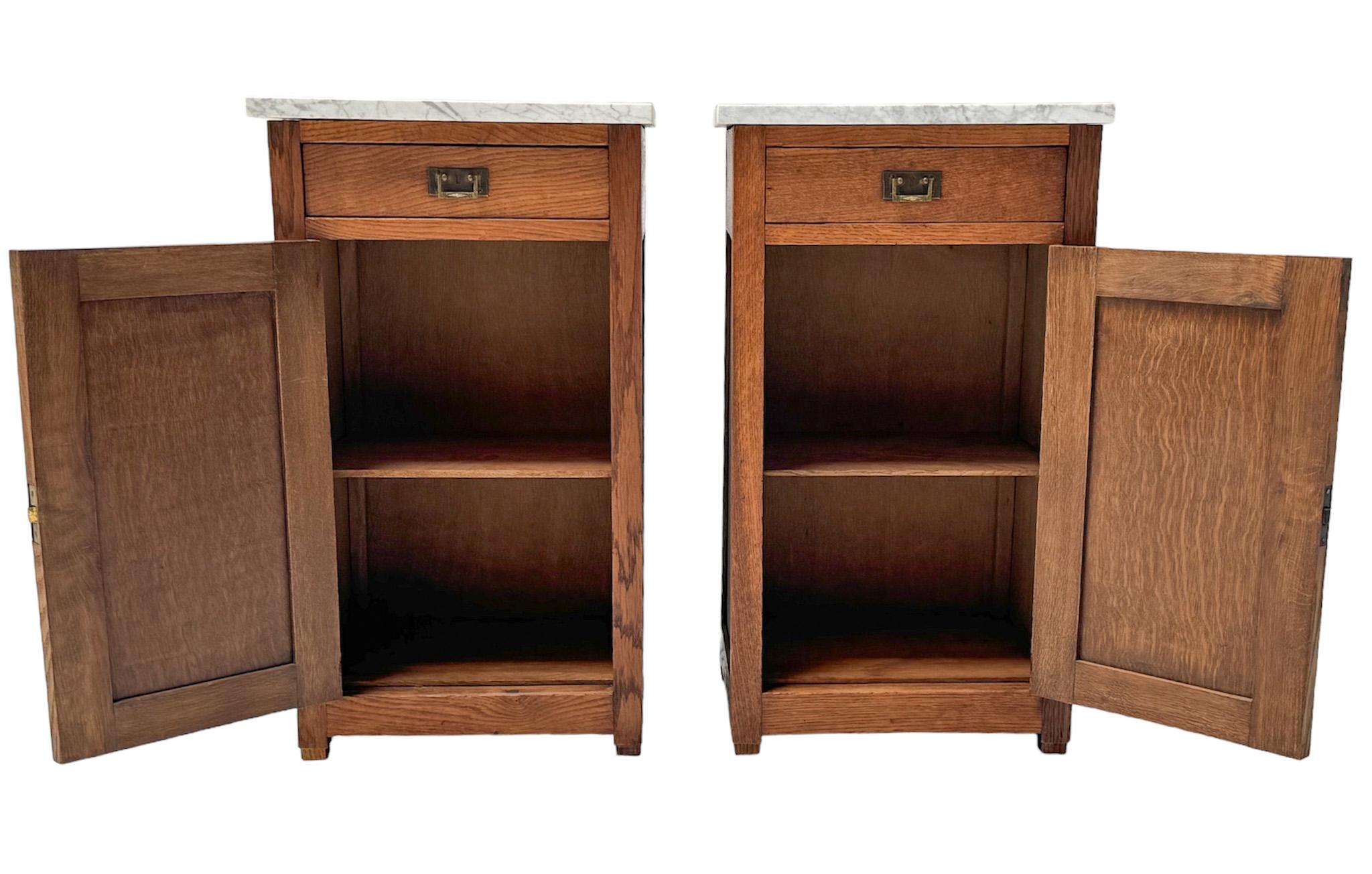 Early 20th Century Two Oak Arts & Crafts Art Nouveau Nightstands or Bedside Tables, 1900s
