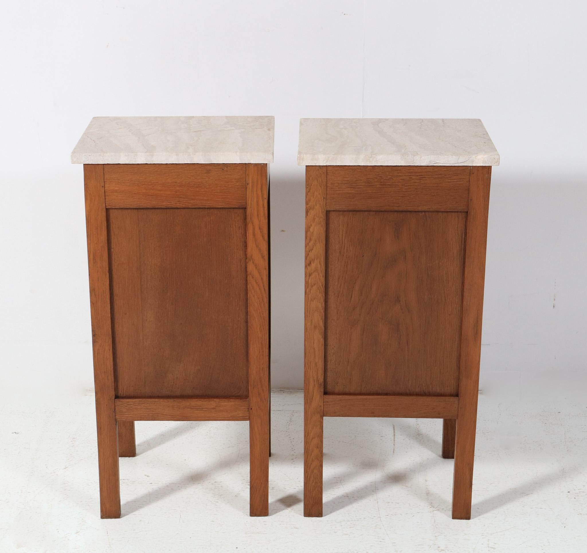 Two Oak Arts & Crafts Art Nouveau Nightstands or Bedside Tables, 1900s For Sale 2