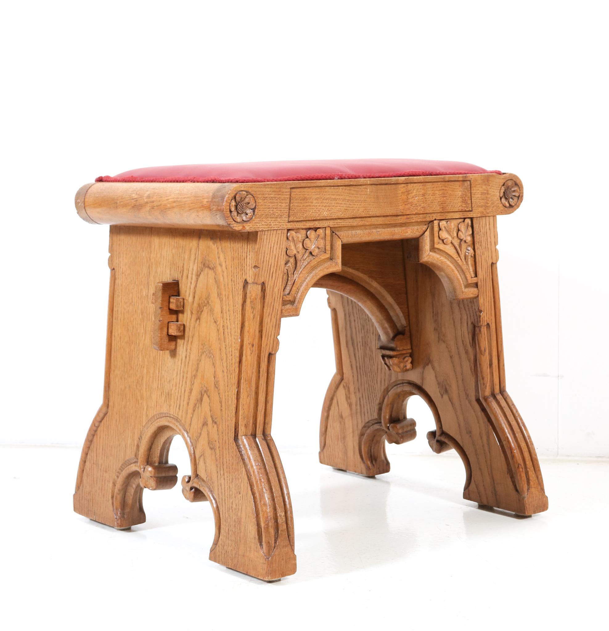 Two Oak Gothic Revival Stools, 1900s For Sale 1