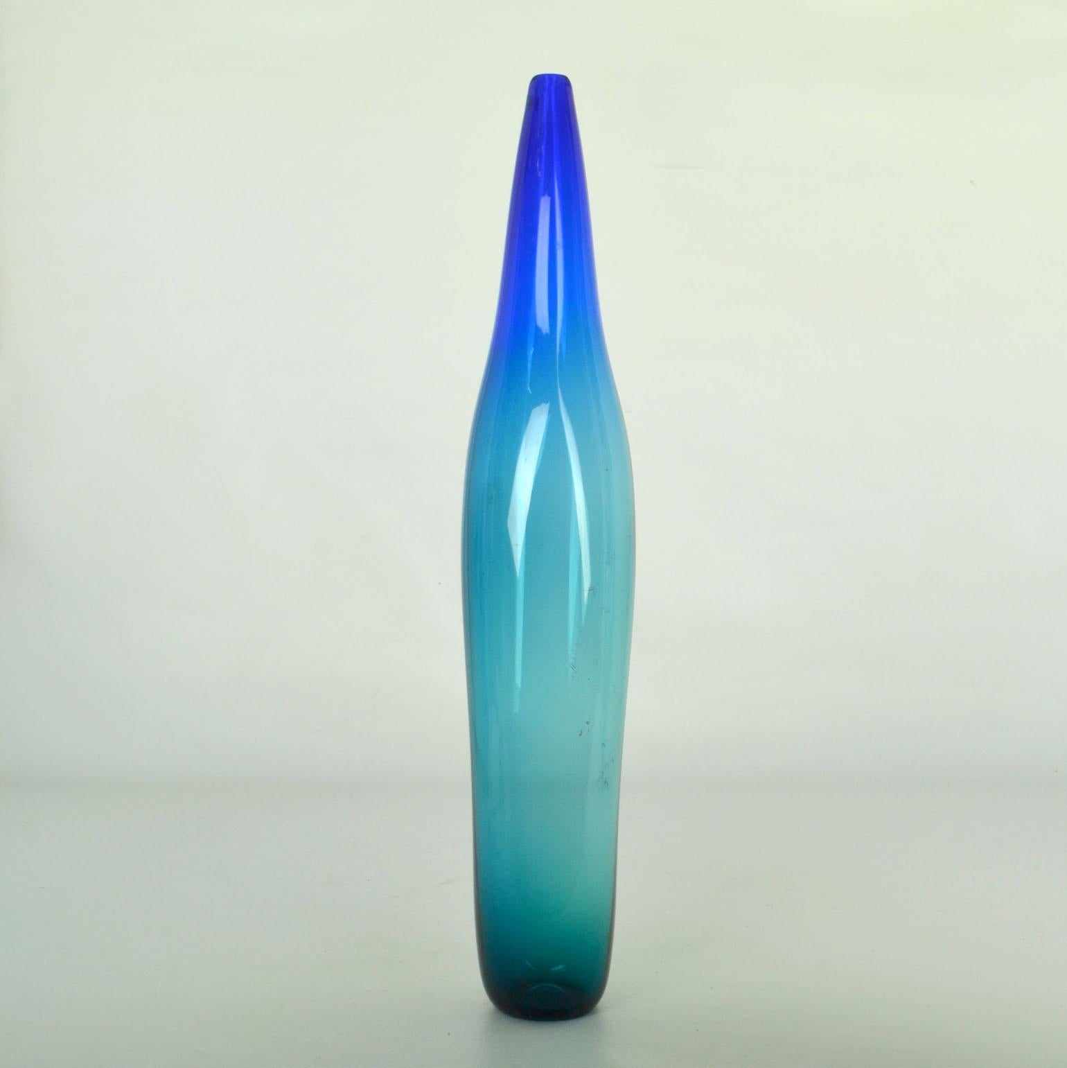 Set of two blue vases by Floris Meydam and Siem van de Marel is the designer at Leerdam glass works, The Netherlands. 
Tall art vase with over flowing colours two colored vase, designed by Floris Meydam for Glass Factory Leerdam, 1960's.
Glass