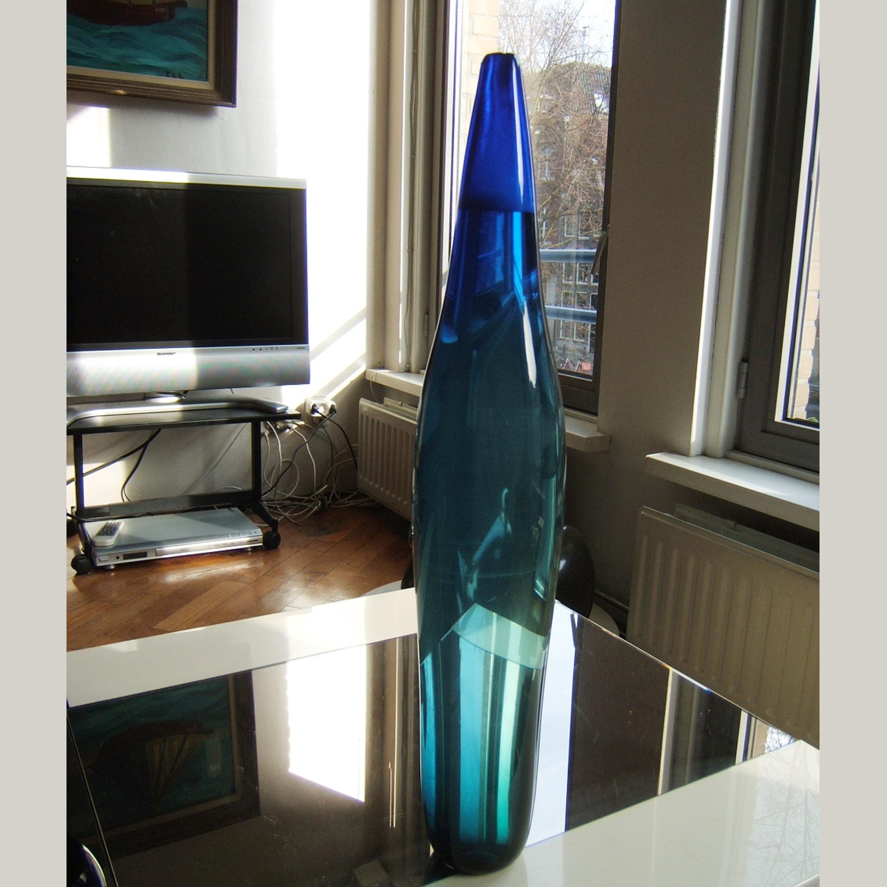 Two Organic Blue Hand Blown Vases by Floris Meydam and Siem Van De Marel In Excellent Condition For Sale In London, GB