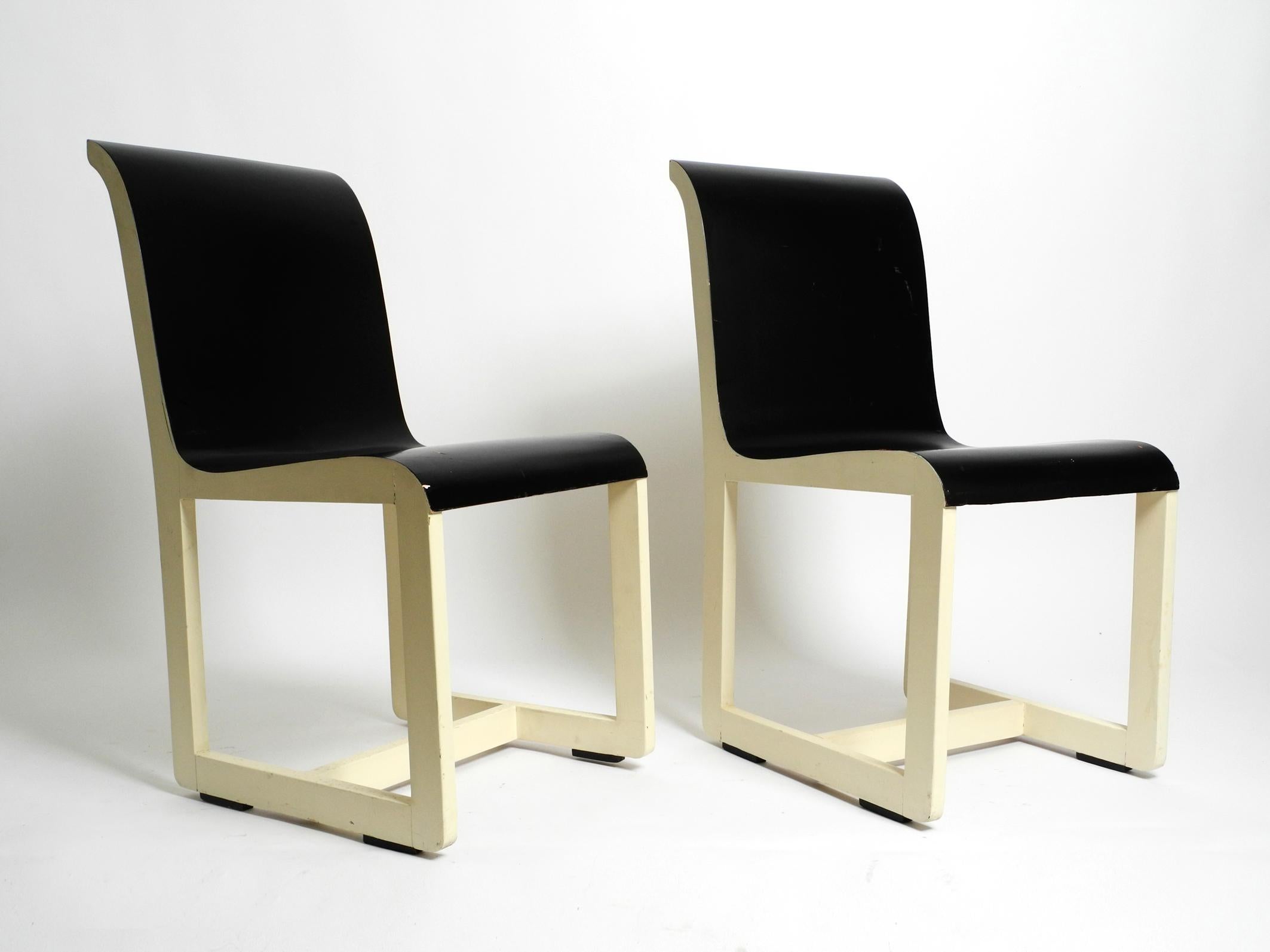 Zwei originale Holzstühle aus den 1930er Jahren von dem bekannten Bauhaus-Schüler Peter Keler im Angebot 6