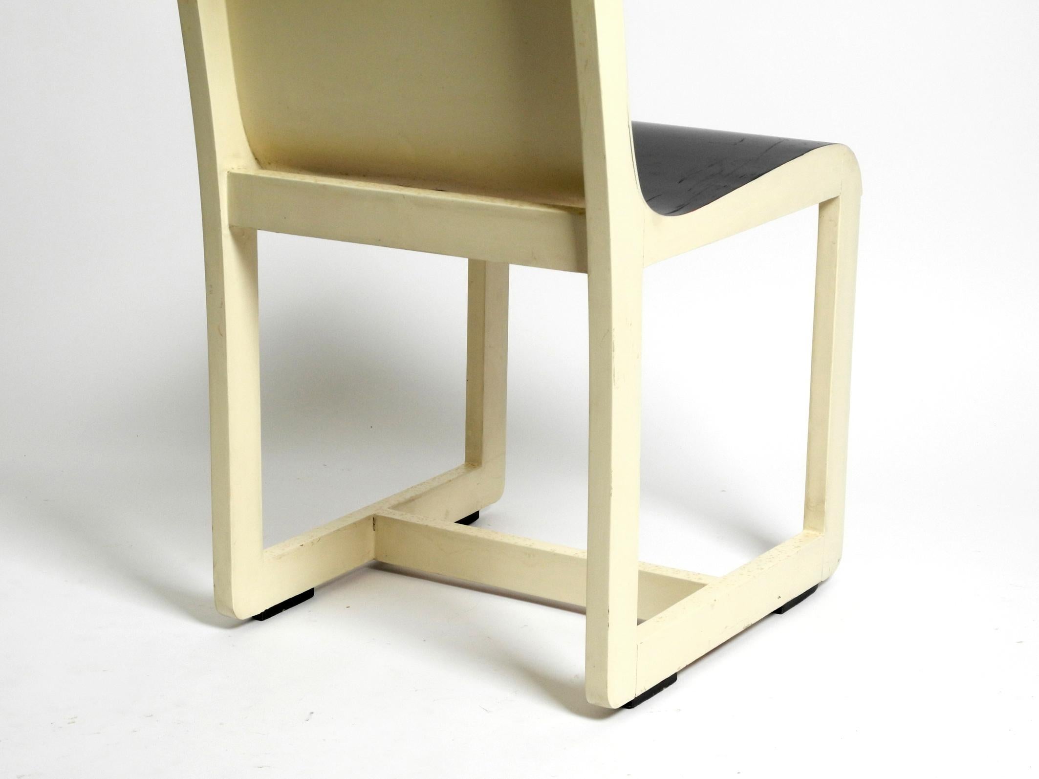 Zwei originale Holzstühle aus den 1930er Jahren von dem bekannten Bauhaus-Schüler Peter Keler im Angebot 9