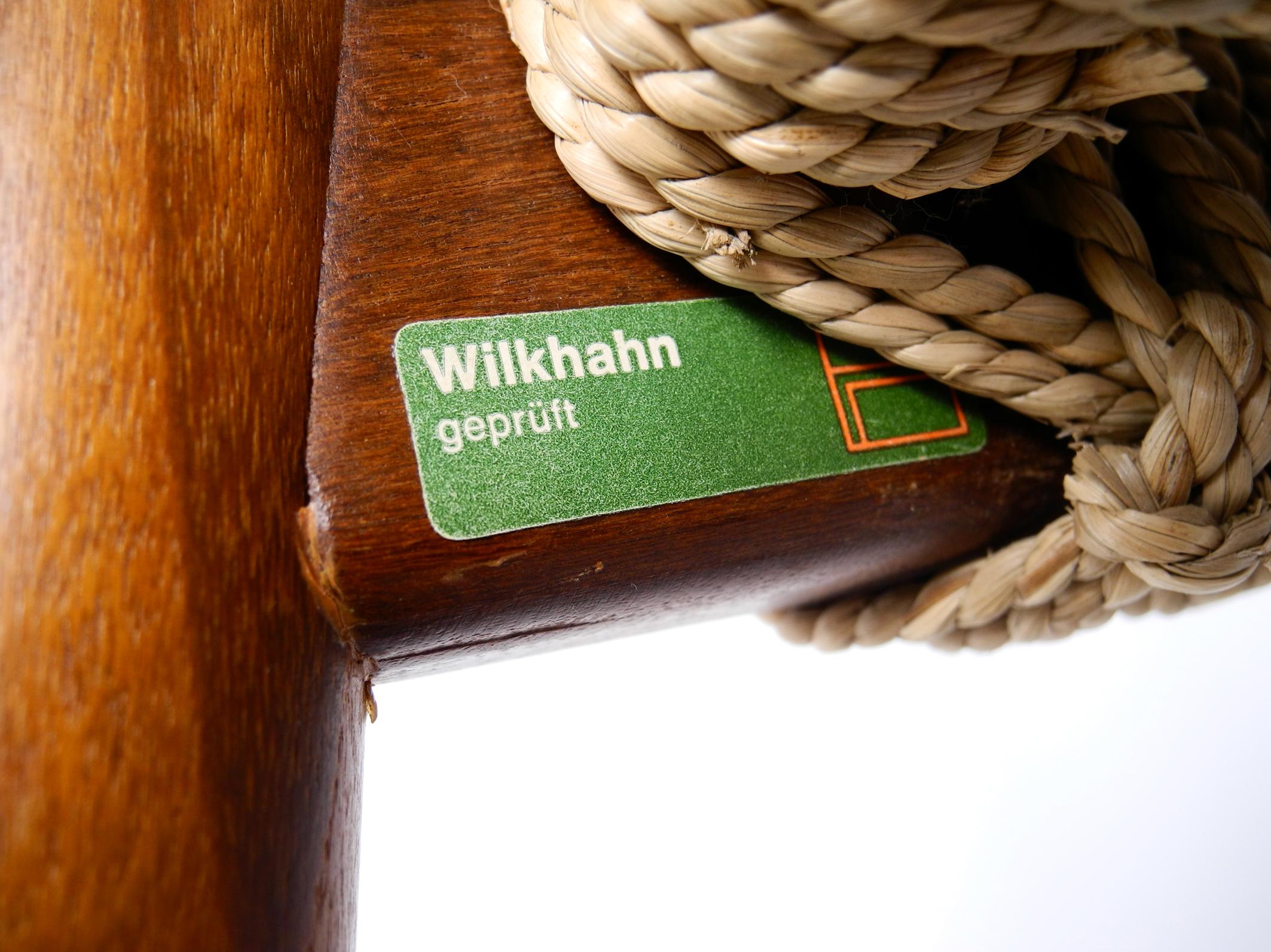 Deux chaises Wilkhahn originales des années 1960 en noyer avec assise en osier en vente 2