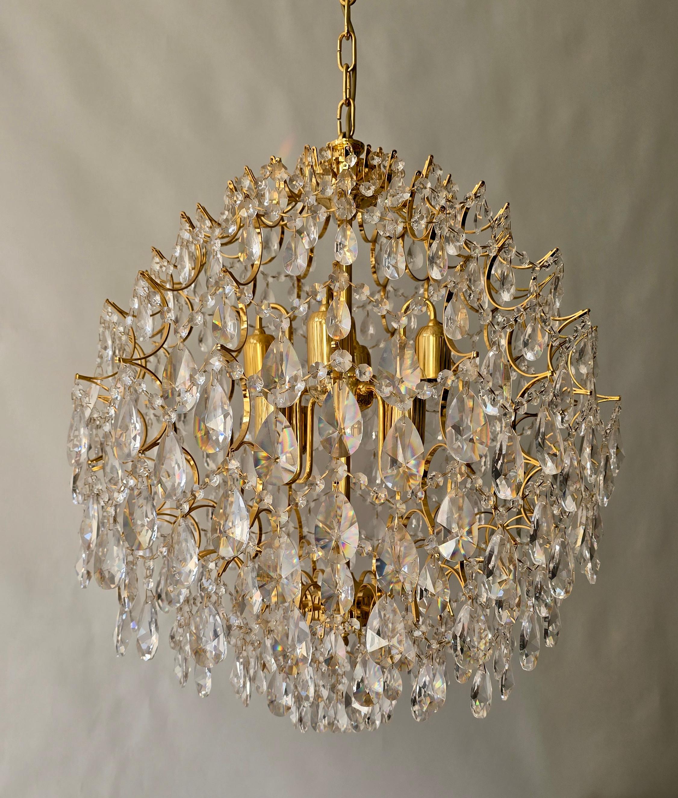 Italiano Due lampadari di cristallo originali 