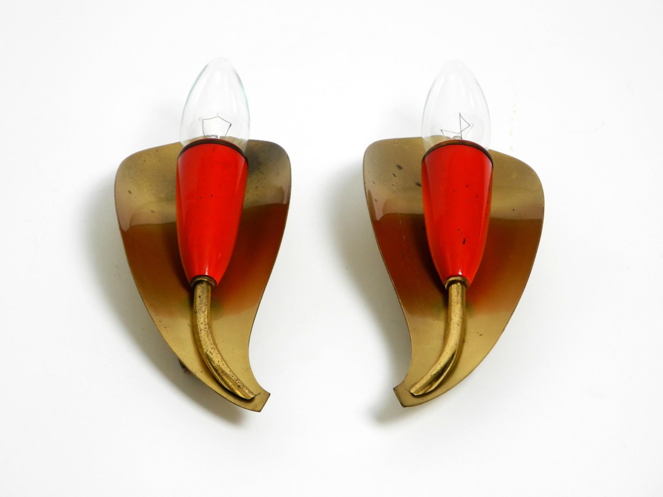 Allemand Deux appliques originales en laiton The Modernity en vente