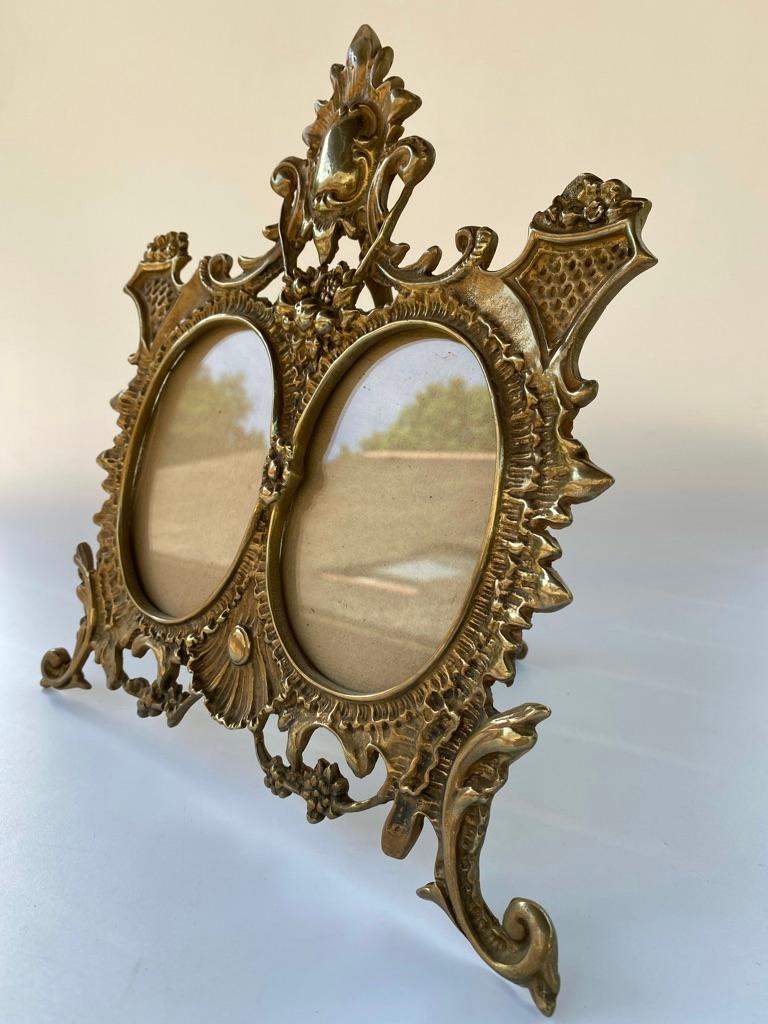 Two ornate double oval picture frames with easel back stand, 1920, France For Sale 3