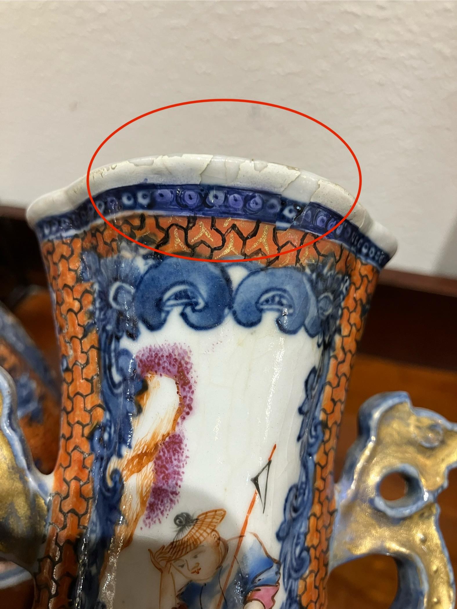 XVIII secolo Two Pairs, 18th Century Mandarin Pallet Chinese Export Vases in vendita