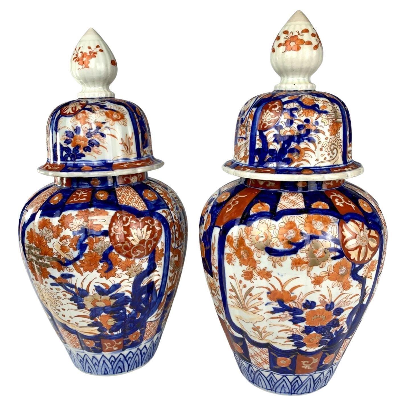 Two Pairs Imari Jars Hand-Painted Porcelain Late 19th Century Meiji Period 4