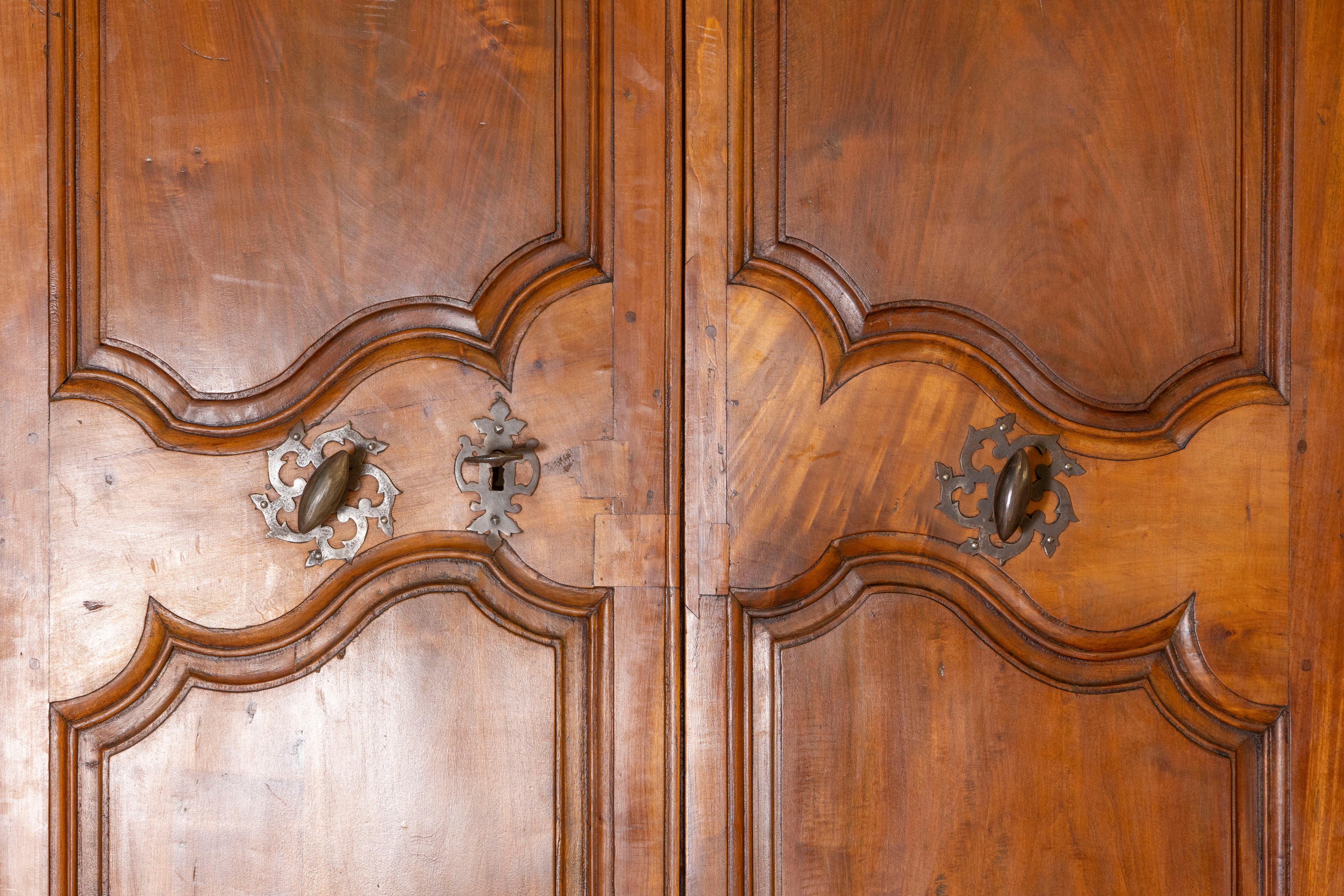 Two Pairs of 18th Century French Alder Communication Doors From Avignon For Sale 4