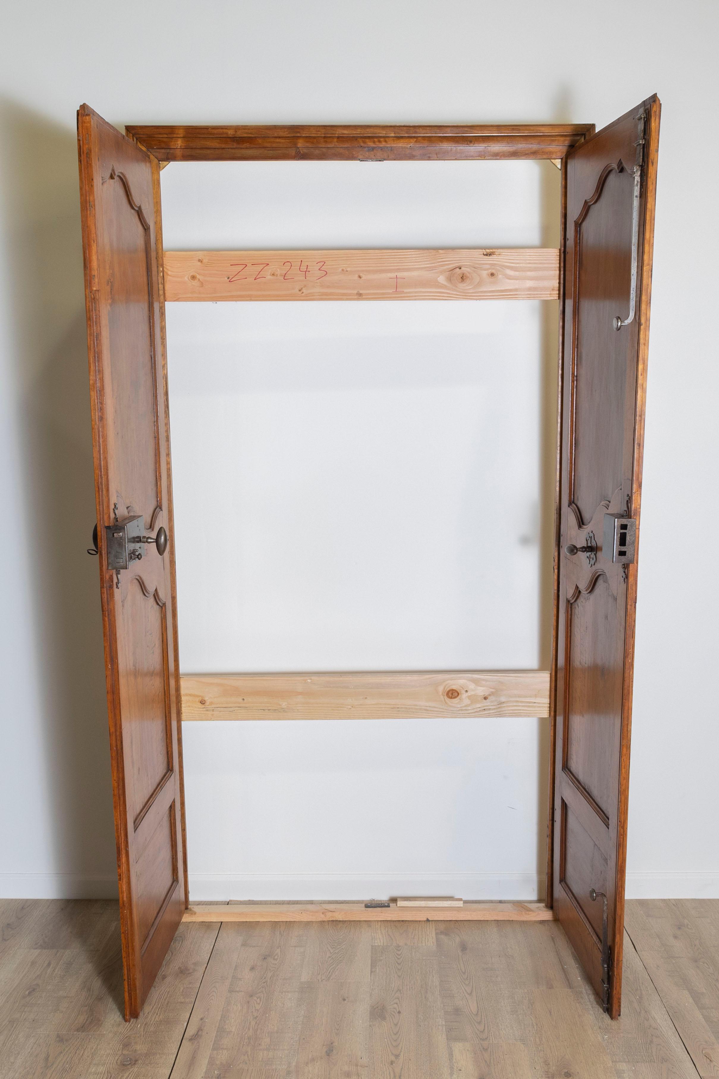 Wood Two Pairs of 18th Century French Alder Communication Doors From Avignon For Sale