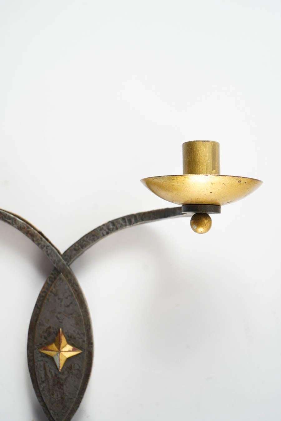 Two Pairs of 1940s Wall Lights, in the Taste of Poillerat, France In Excellent Condition For Sale In Saint-Ouen, FR