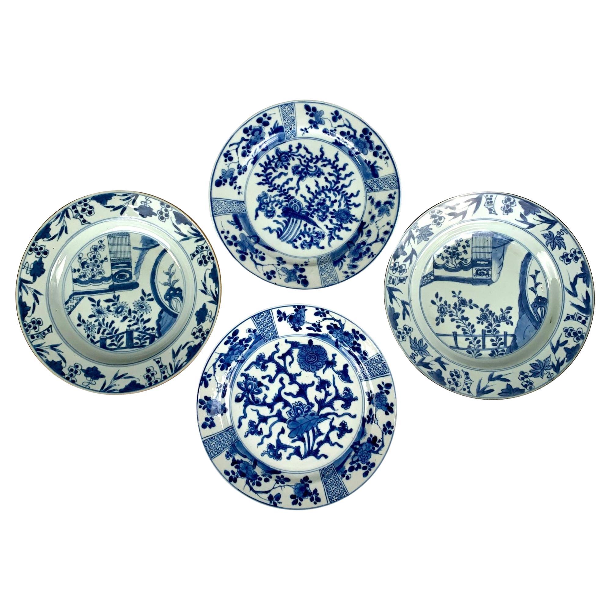 Two Pairs of Blue and White Chinese Porcelain Dishes 18th Century For Sale