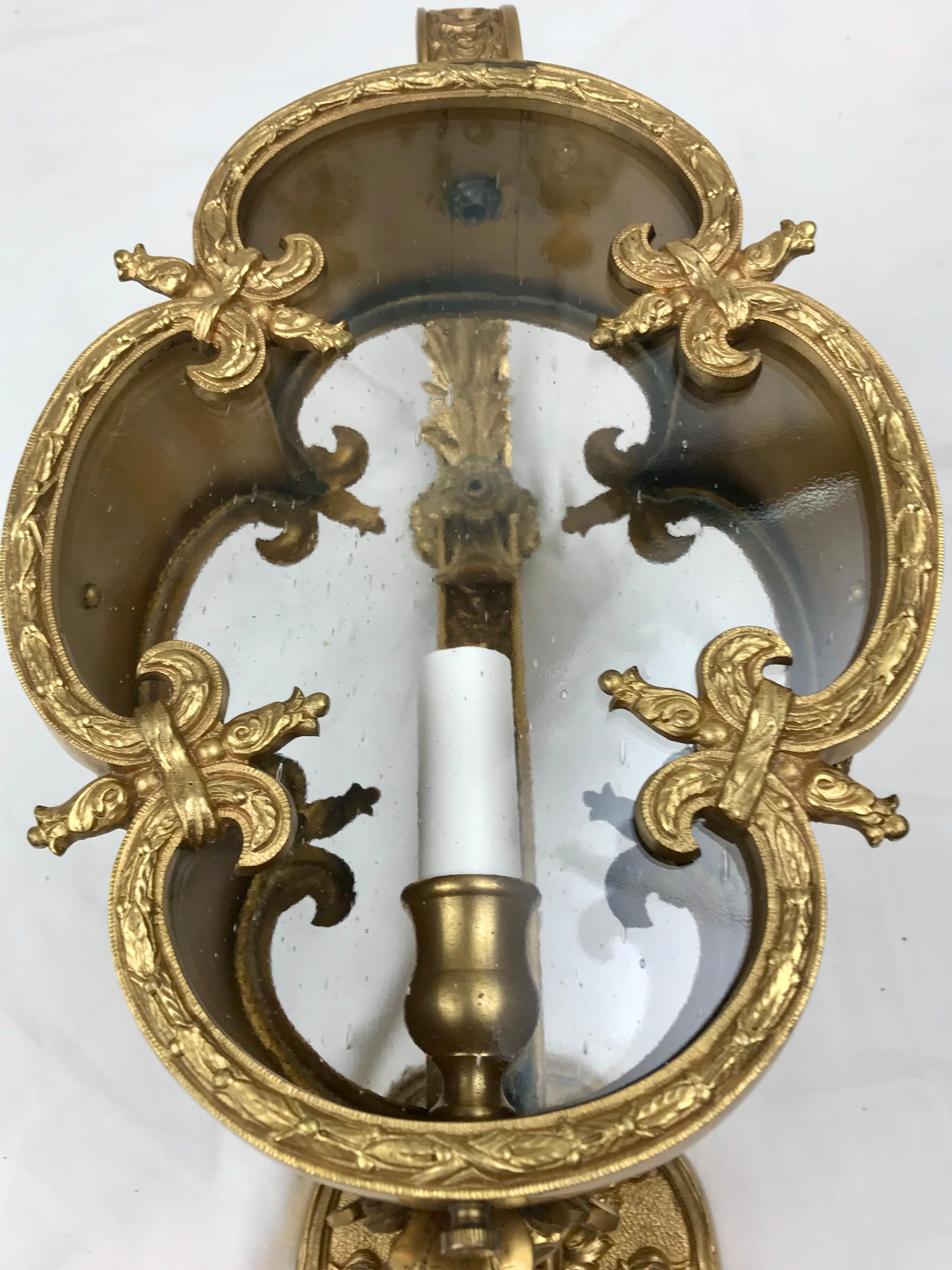 Paar Bronze venezianischen Stil Wandlaternen oder Wandleuchter im Angebot 6