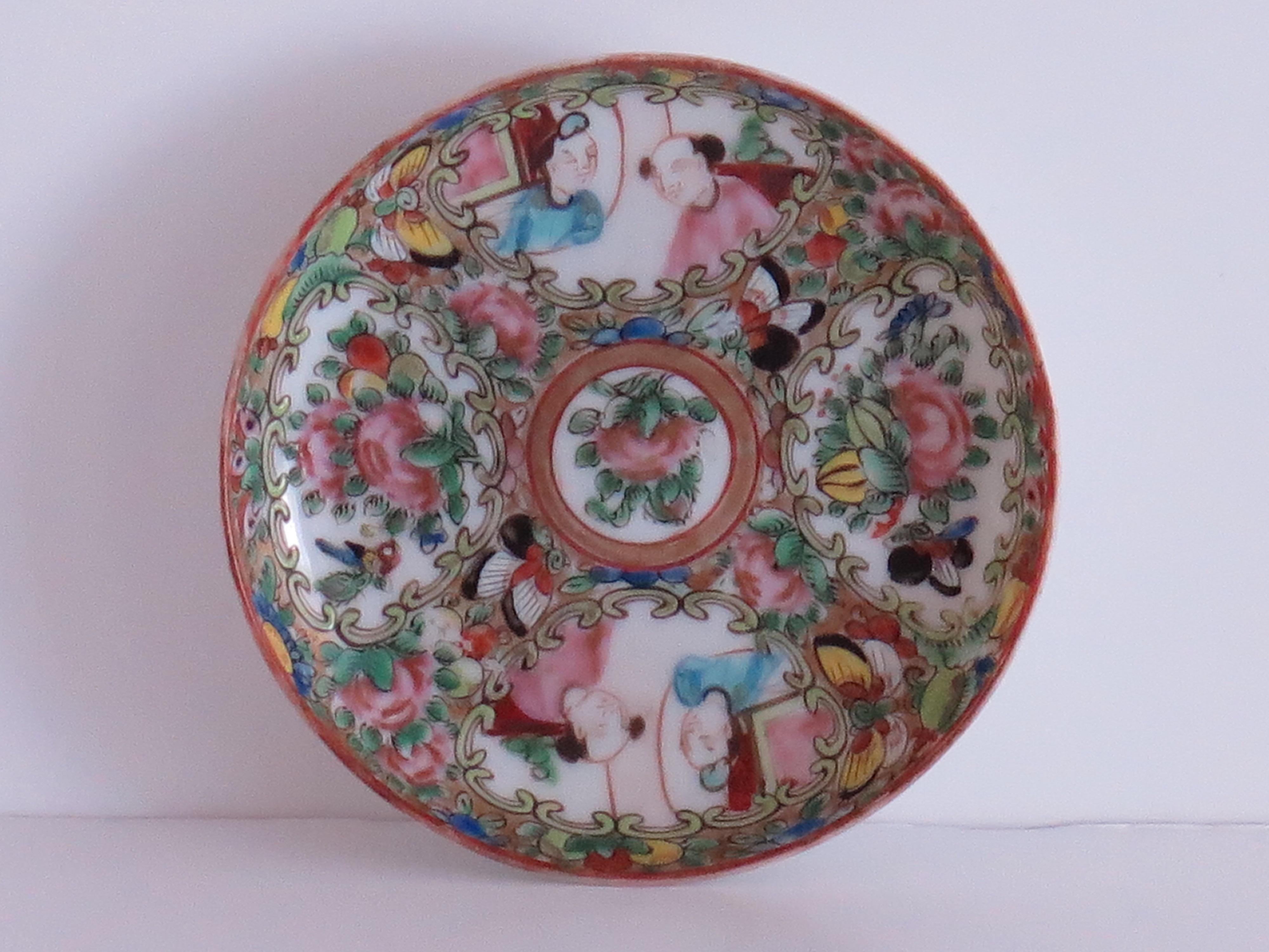 Two PAIRs of Chinese Export Cups and Saucers egg-shell porcelain, Qing 19th C For Sale 4