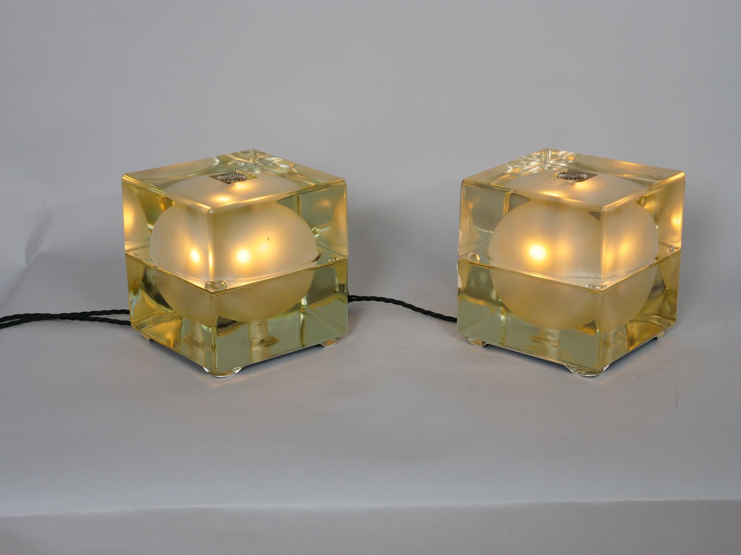 Mid-Century Modern Two pairs of 'Cubosfera' table lights by Alsessandro Mendini.  Italy c1958 For Sale