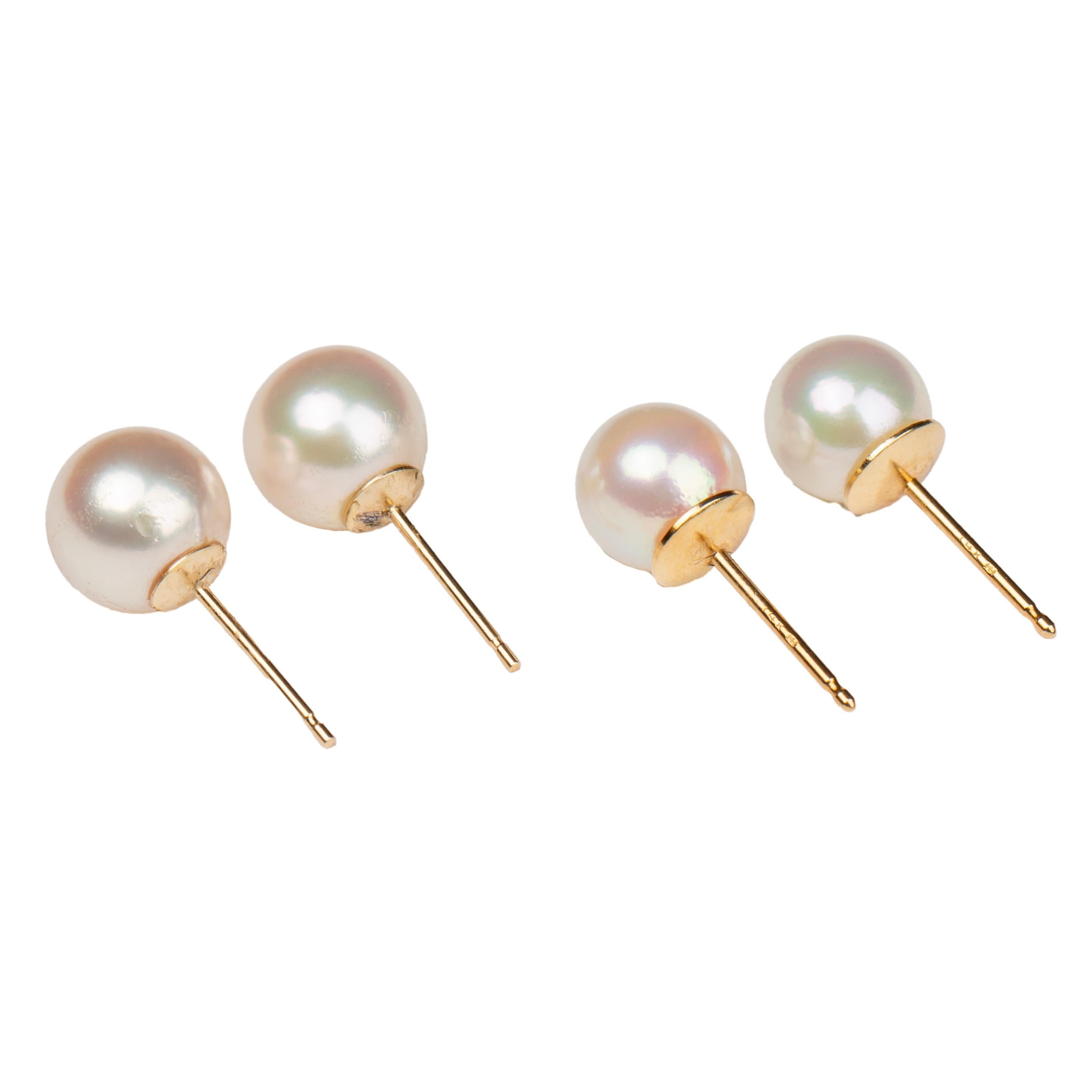 Women's or Men's Two pairs of cultured pearl gold earrings For Sale