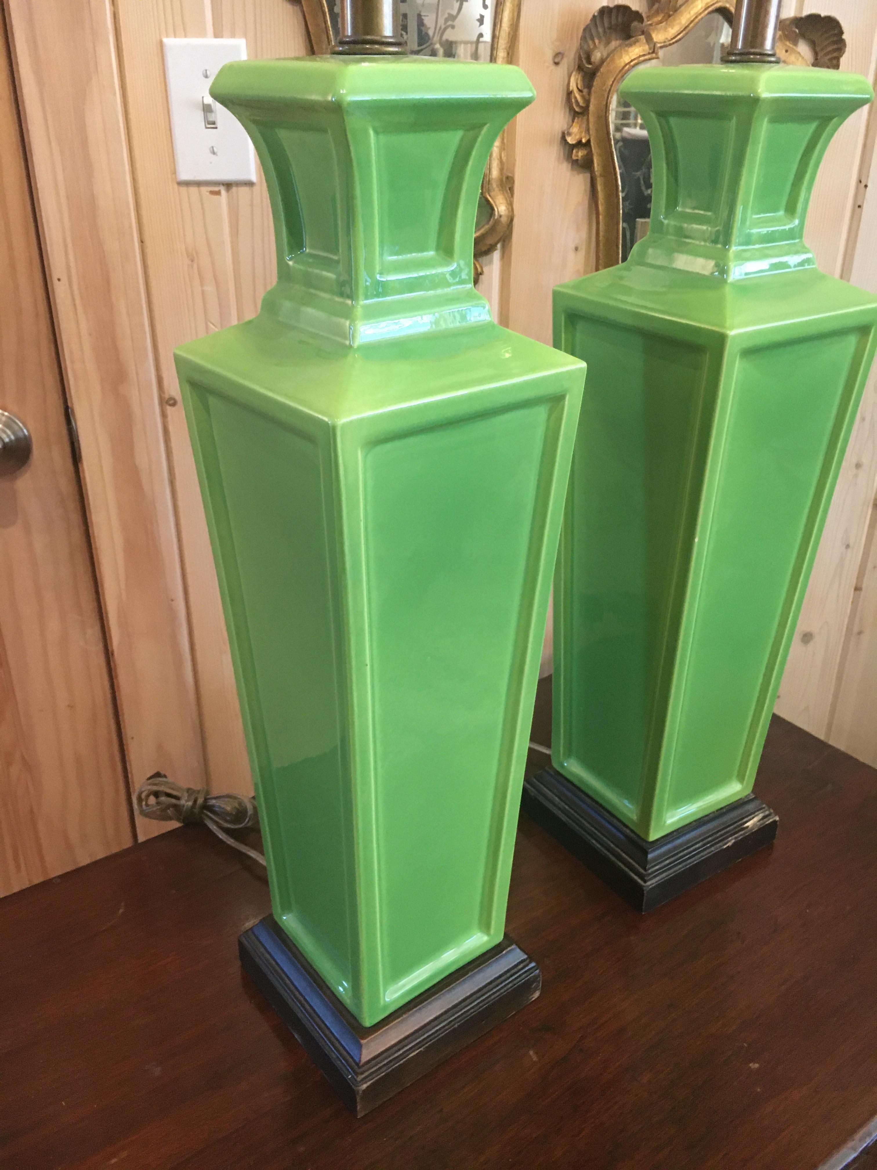 American Two Pairs of Frederick Cooper Hollywood Regency Table Lamps, Great Apple Green For Sale