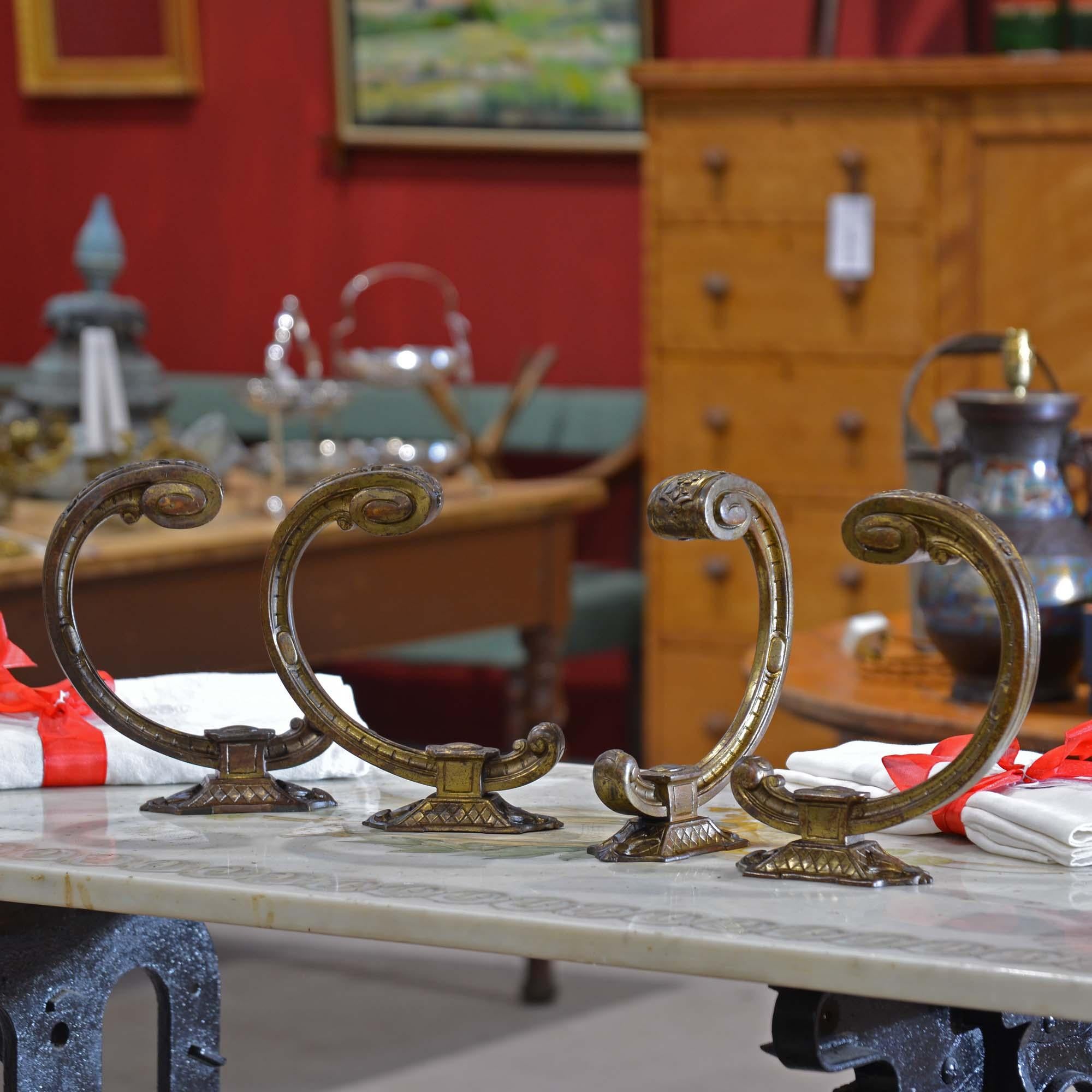 Due coppie di fermatende in ormolu francese del XIX secolo in vendita 1