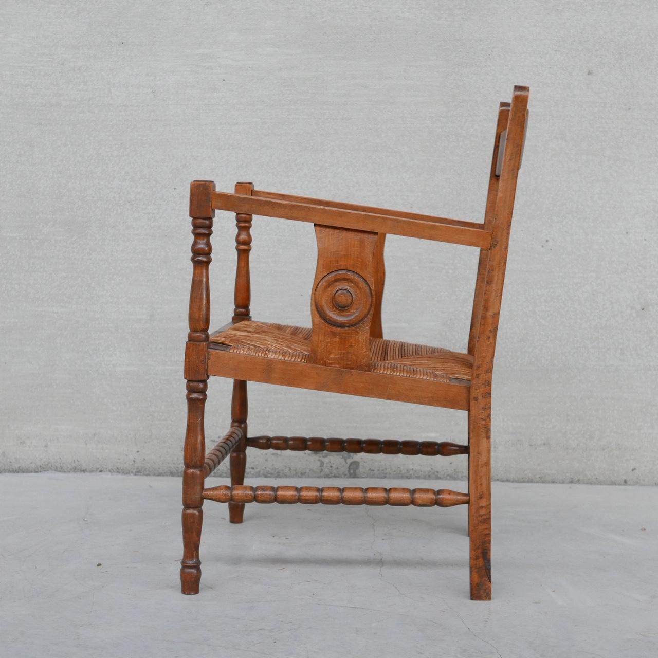 Paar französische Sessel aus Binsen-Eiche aus der Mitte des Jahrhunderts im Angebot 12