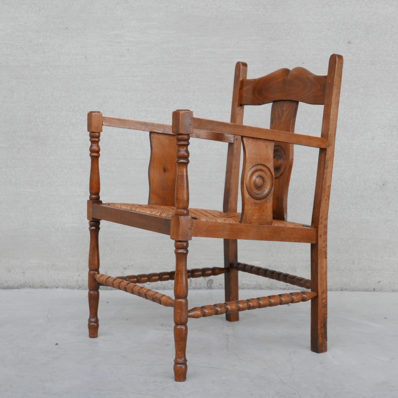 Paar französische Sessel aus Binsen-Eiche aus der Mitte des Jahrhunderts im Angebot 13
