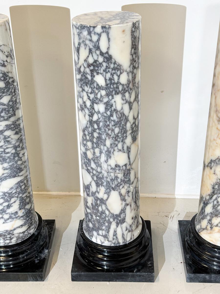One Pair of Marble Columns, Italy, 1980s - Sold per pair In Good Condition For Sale In Brussels, BE
