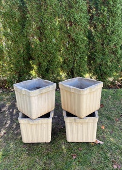 Two Pairs of Medium-Sized Square Ribbed Planters by Willy Guhl