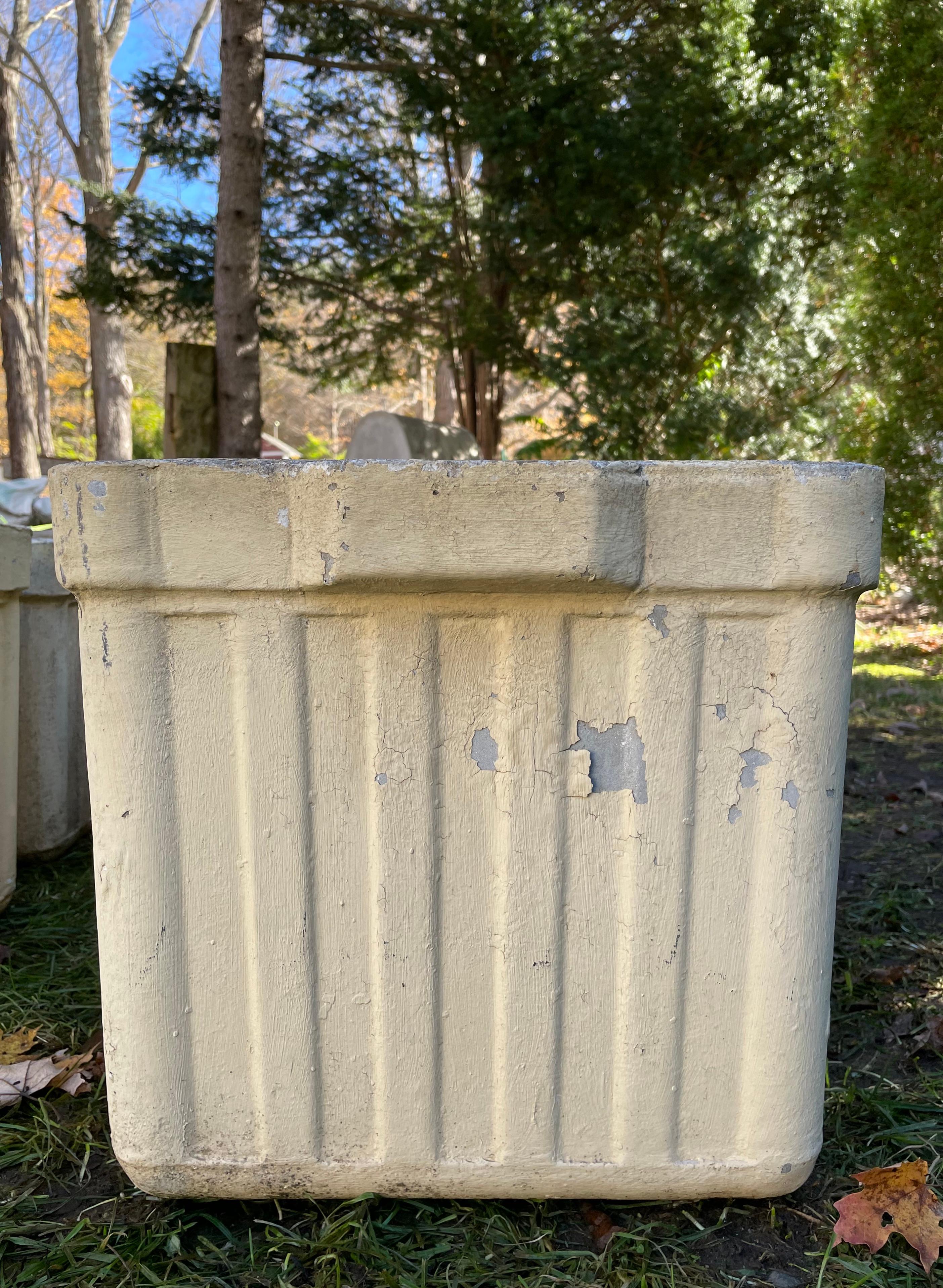 20th Century Two Pairs of Medium-Sized Square Ribbed Planters by Willy Guhl For Sale