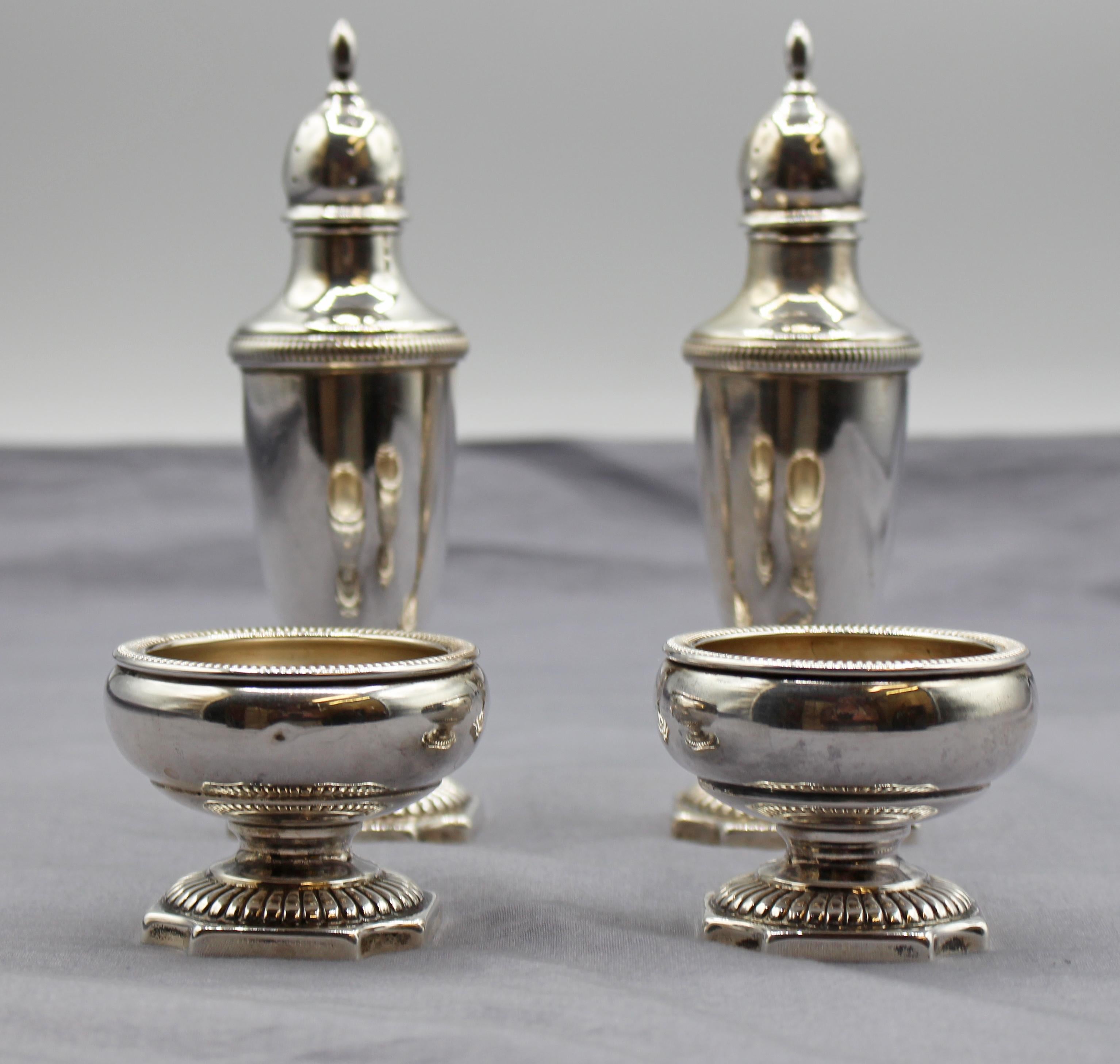 Zwei Paar Salz- und Pfefferstreuer aus Sterlingsilber von Fisher im Angebot 1