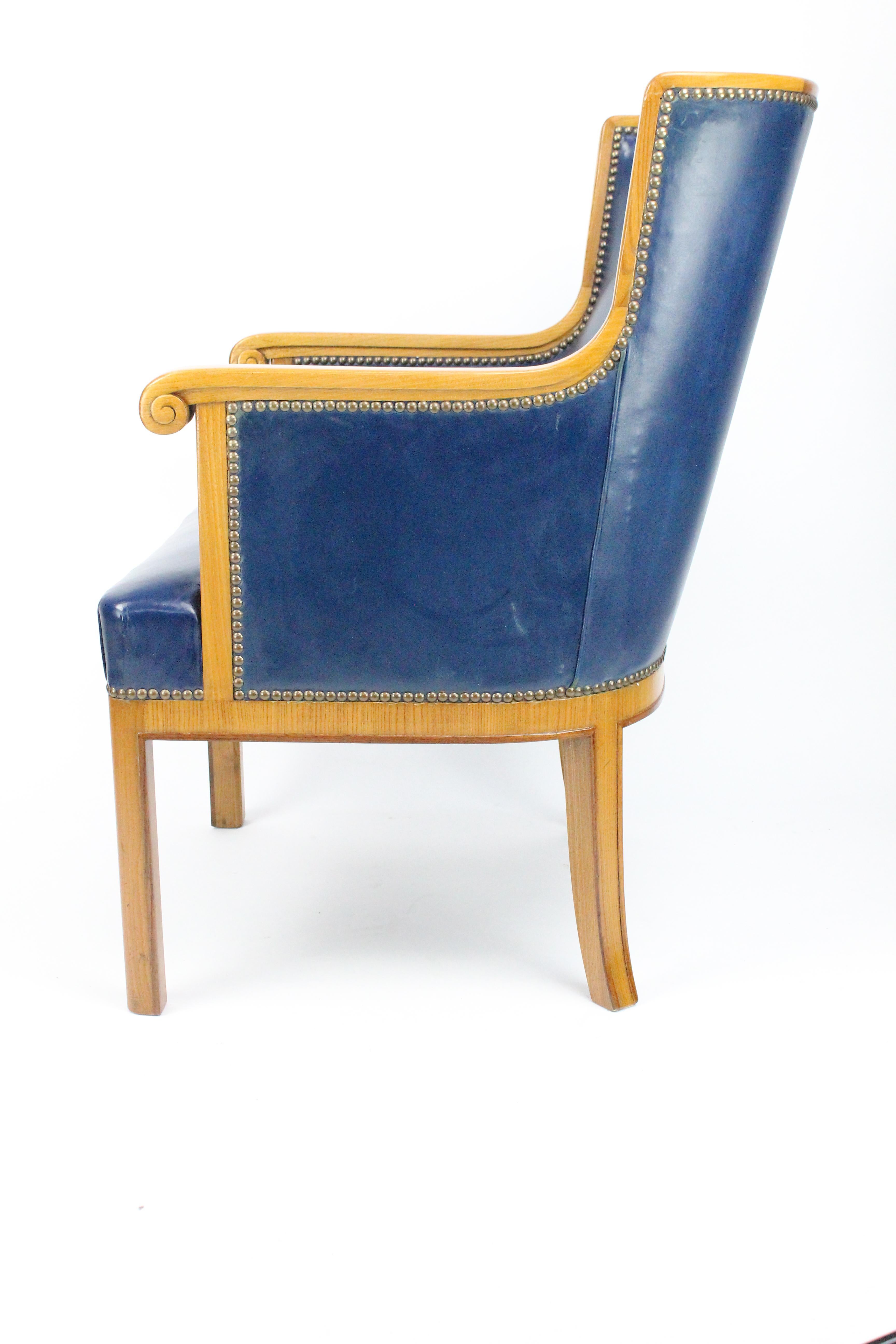 Scandinavian Modern Two Pairs of Swedish 1930s Armchairs by Bodafors in Elm and Royal Blue Leather