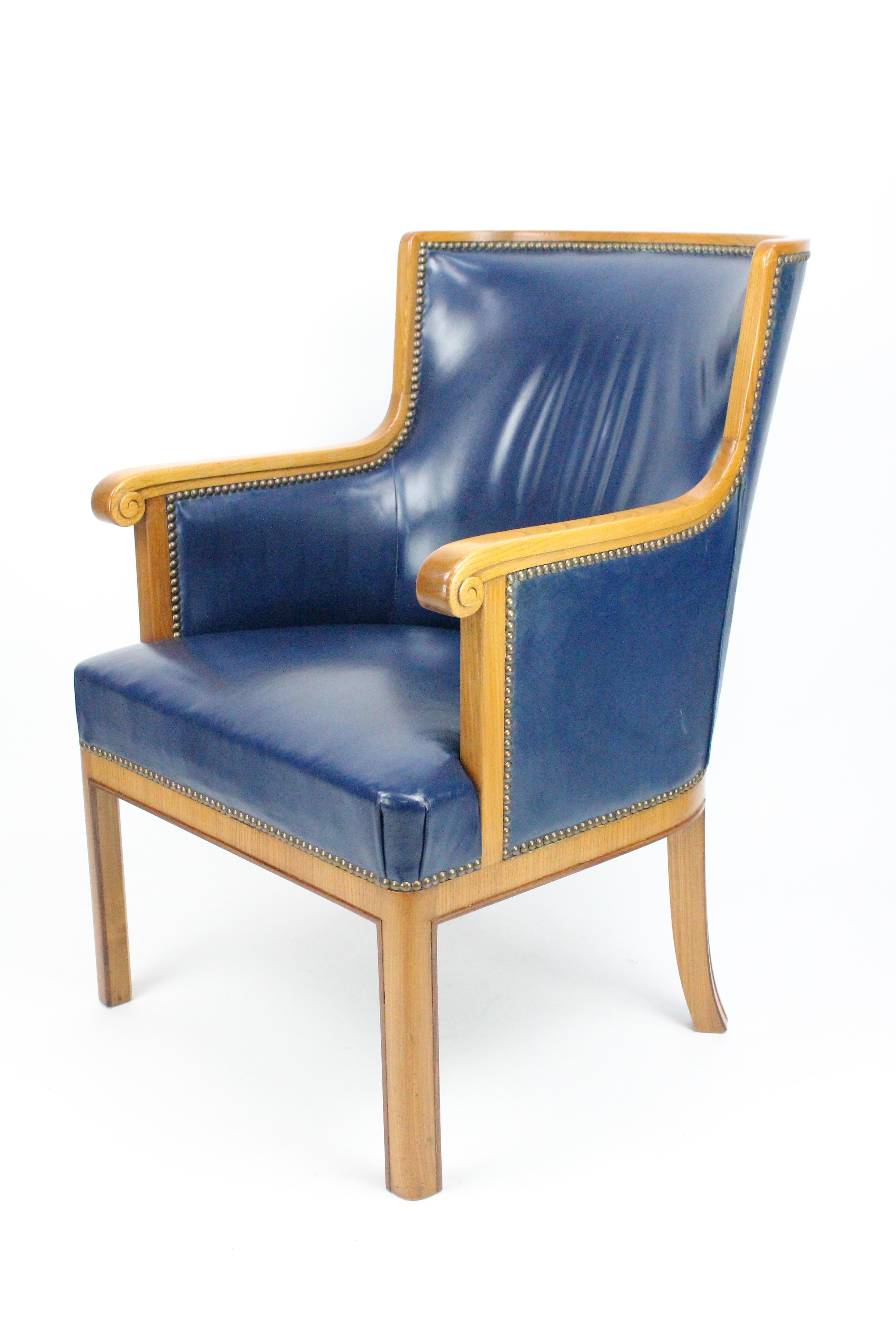 Walnut Two Pairs of Swedish 1930s Armchairs by Bodafors in Elm and Royal Blue Leather