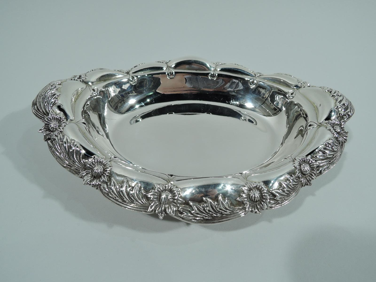 American Two Pairs of Tiffany Chrysanthemum Sterling Silver Serving Bowls