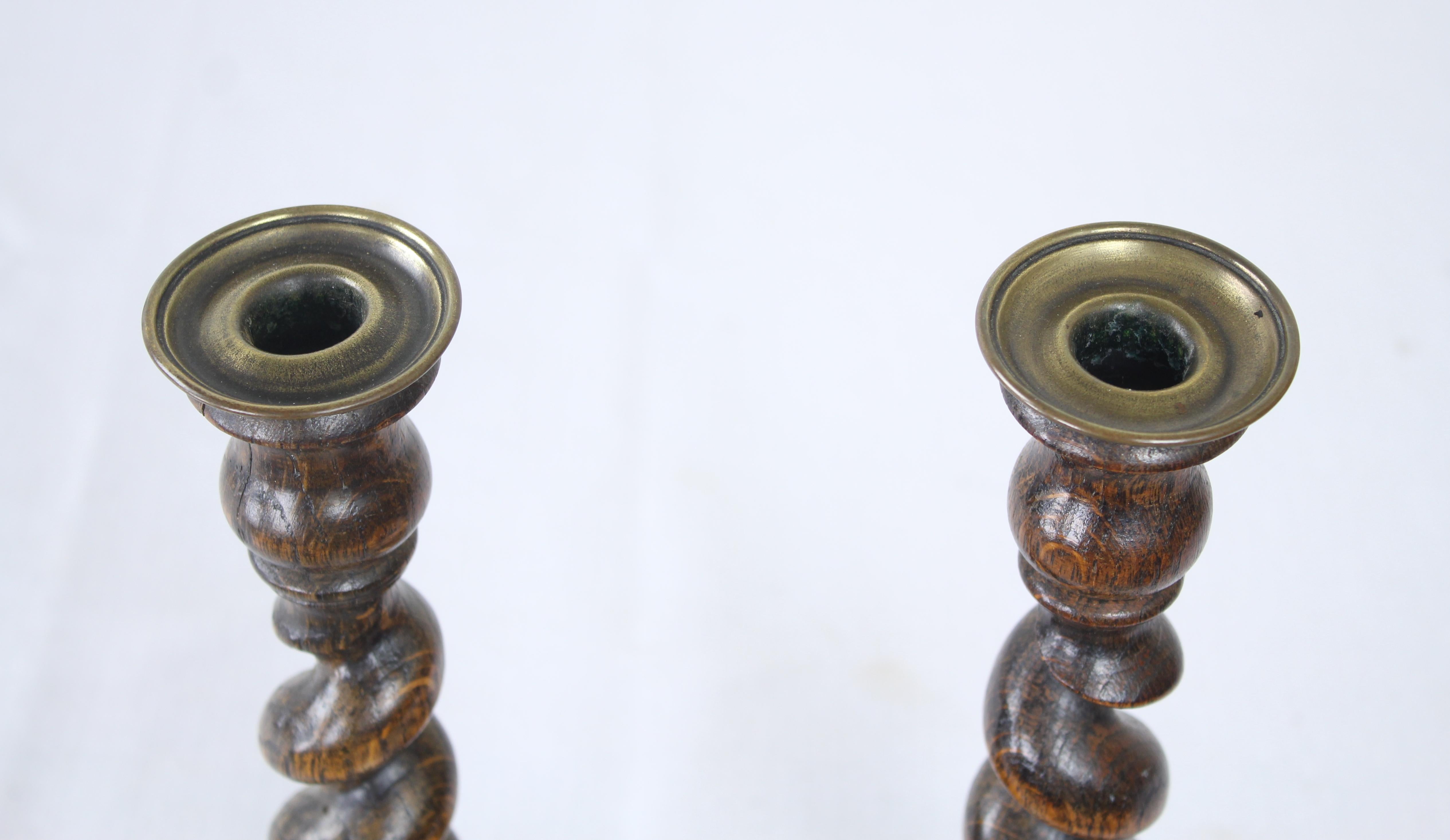 Two Pairs of Turned Oak Candlesticks 4