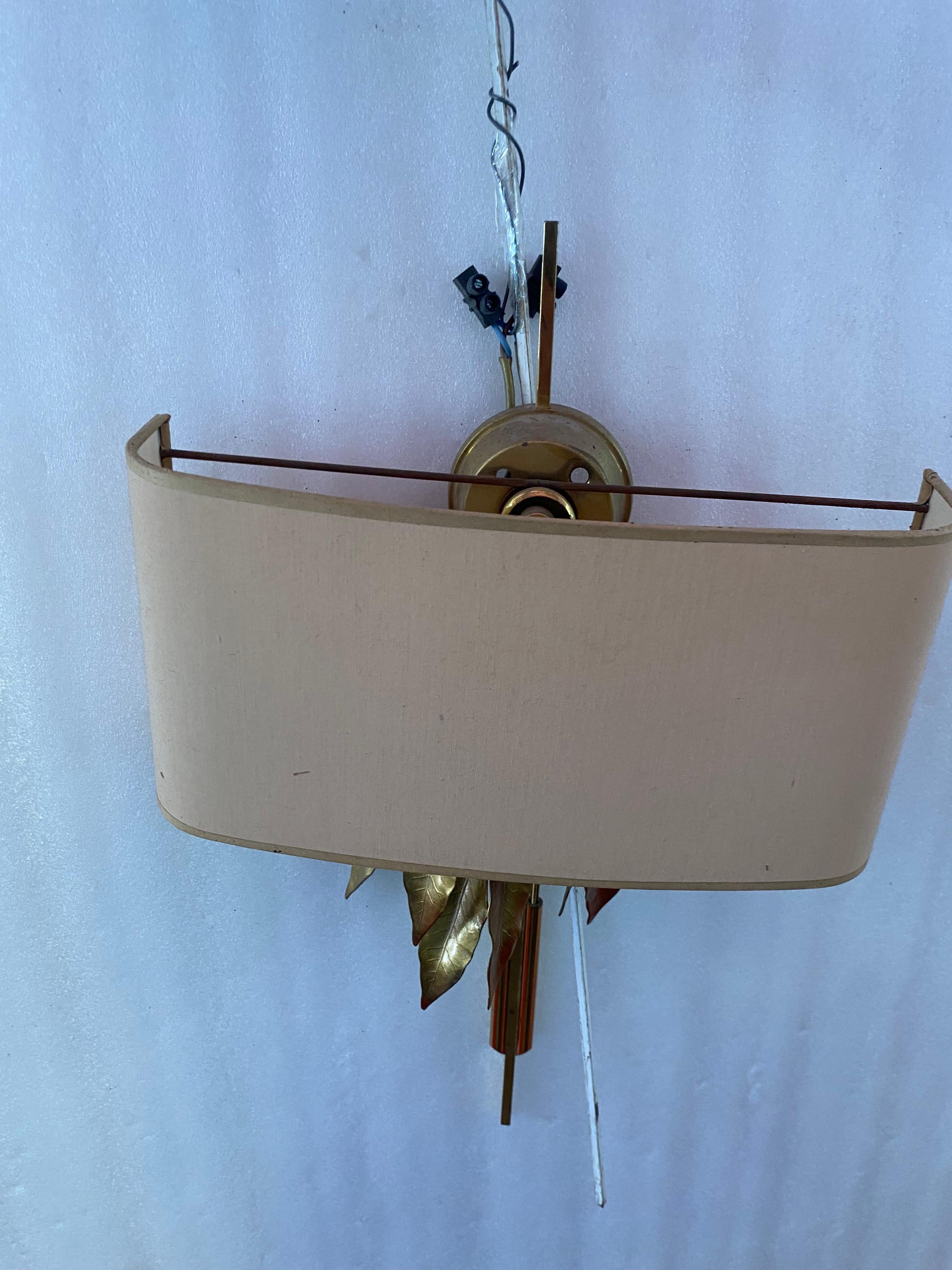 Two Pairs of Wall Lamps with Laurel Leaves attributed to Maison Charles In Brass In Good Condition For Sale In Paris, FR