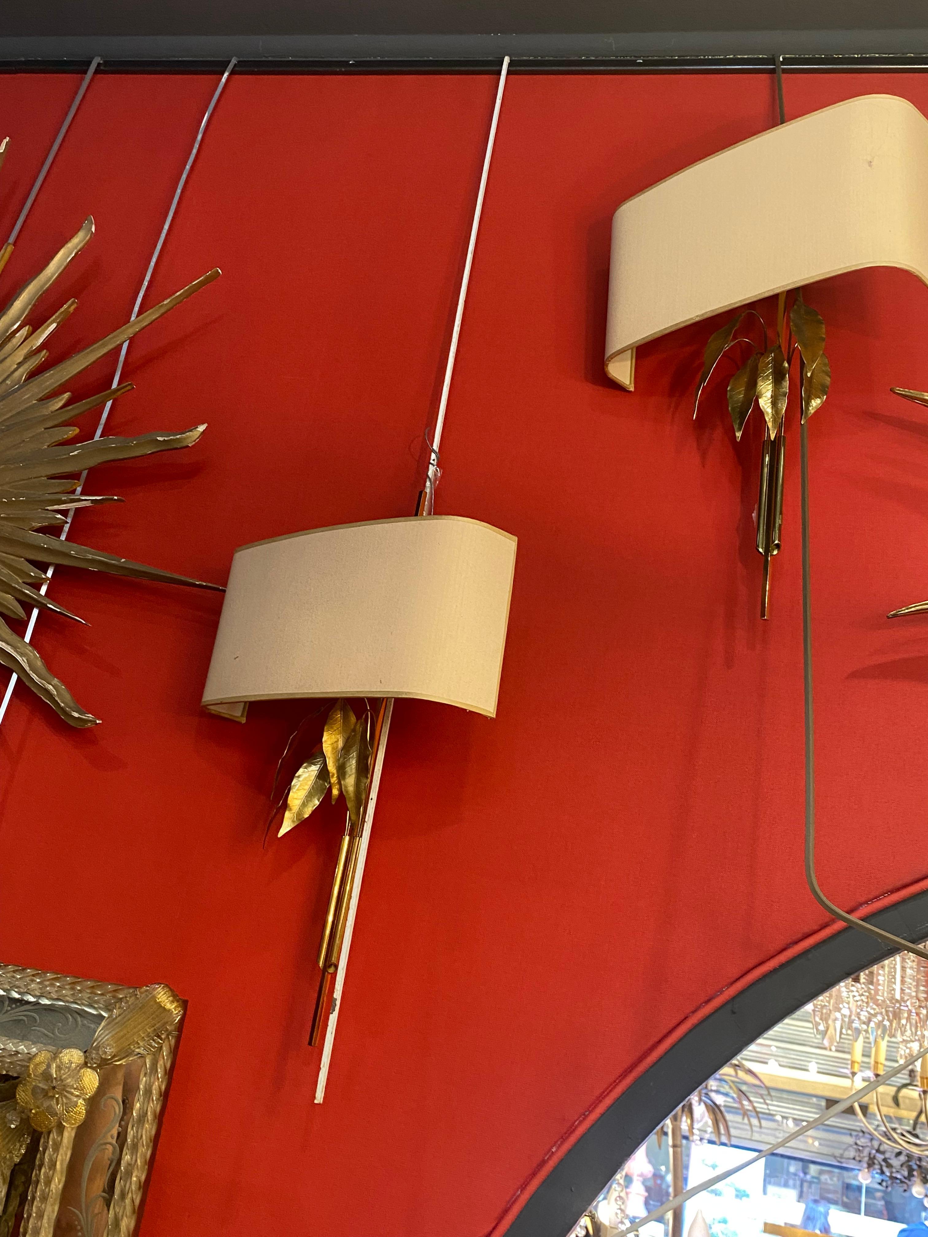 Two Pairs of Wall Lamps with Laurel Leaves attributed to Maison Charles In Brass For Sale 2