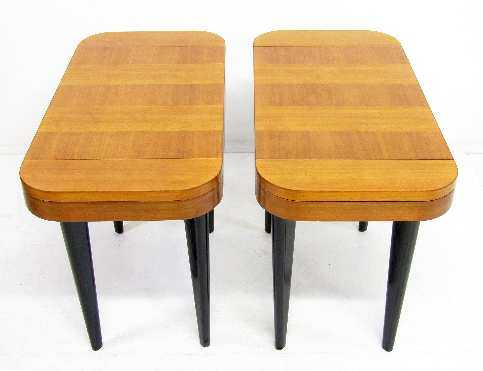 Mid-20th Century Two Paldao Line Art Deco End Tables by Gilbert Rohde for Herman Miller, C 1940 For Sale