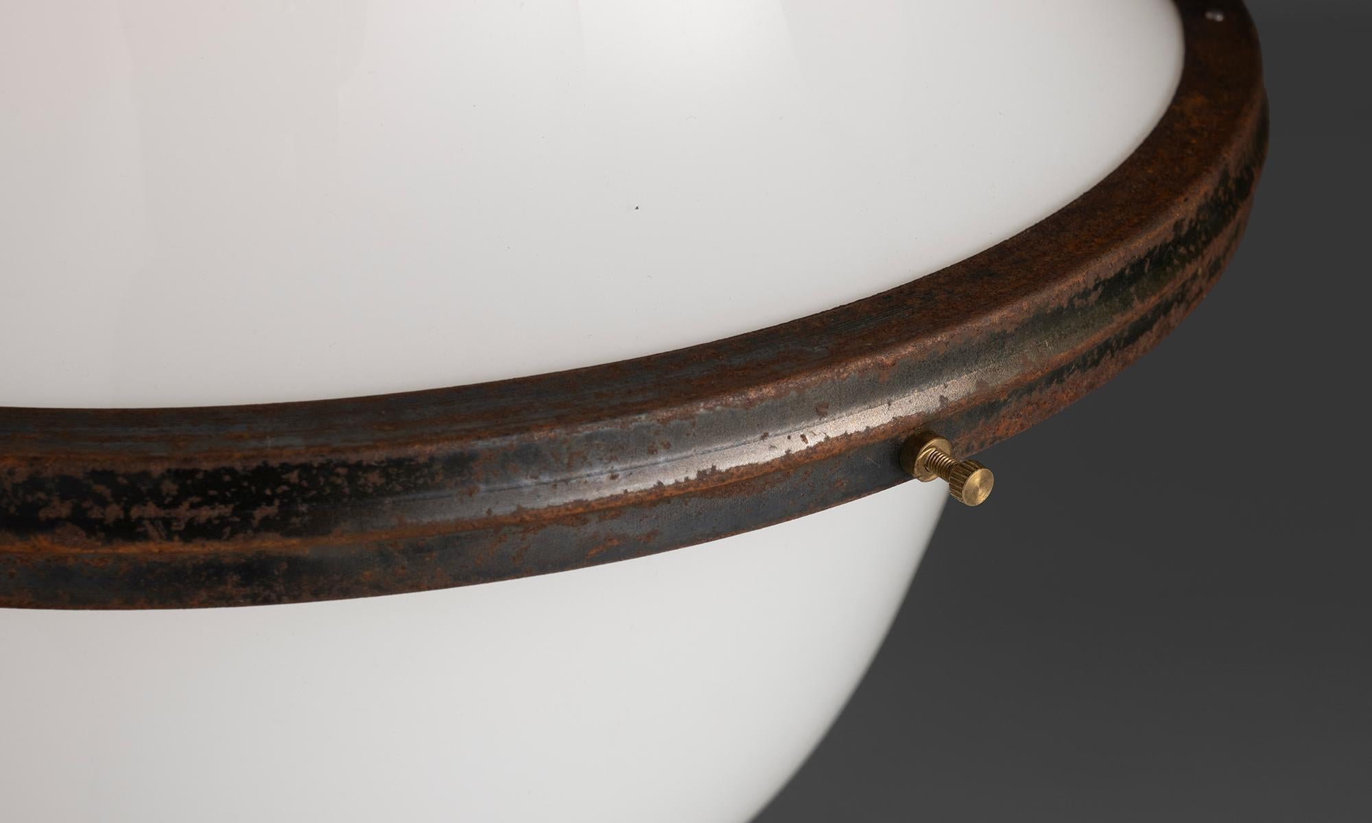 Début du 20ème siècle Pendentifs en opaline en deux parties, Pays-Bas vers 1920 en vente