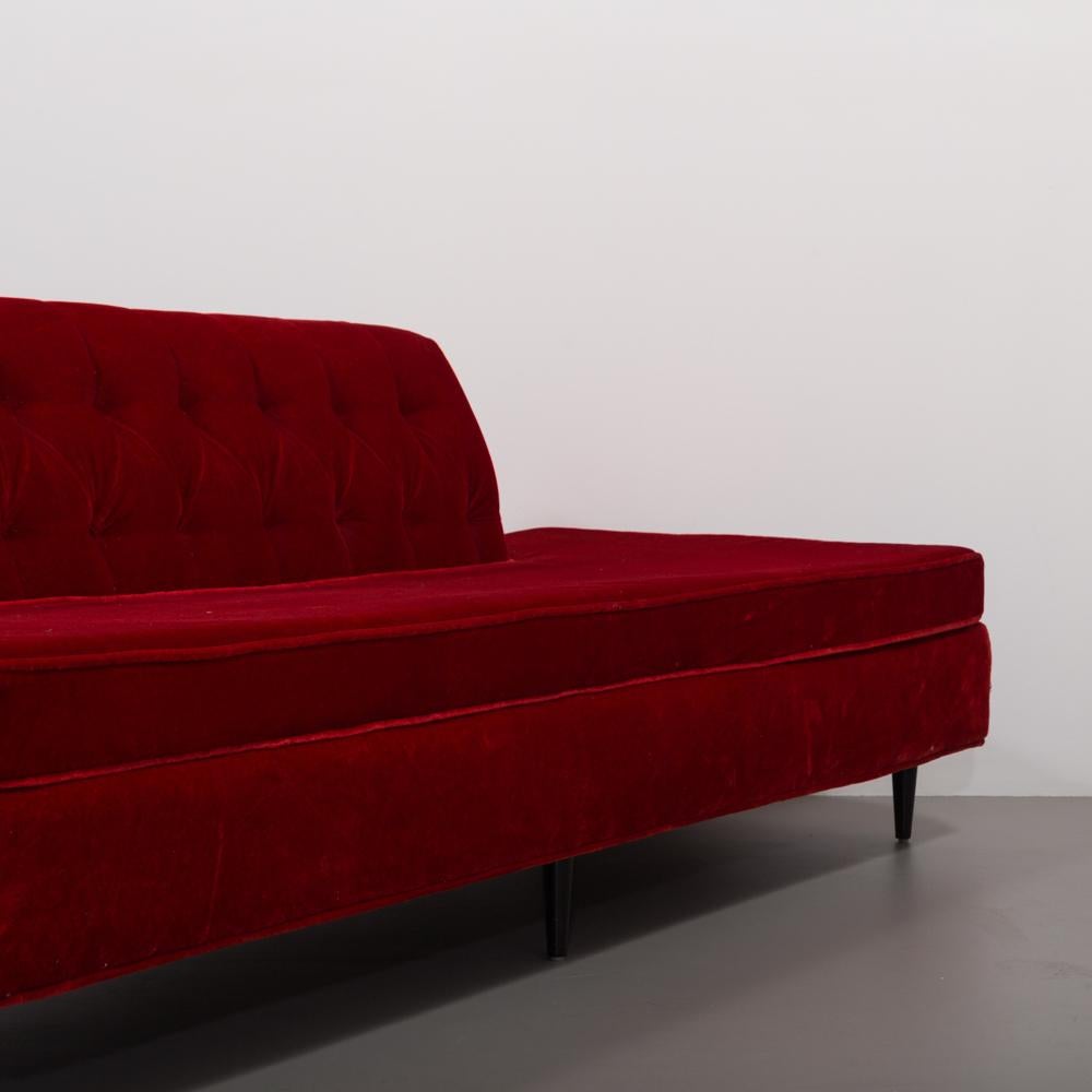 Two Part Red Velvet Upholstered Button Back Sofa, 1950s For Sale 2