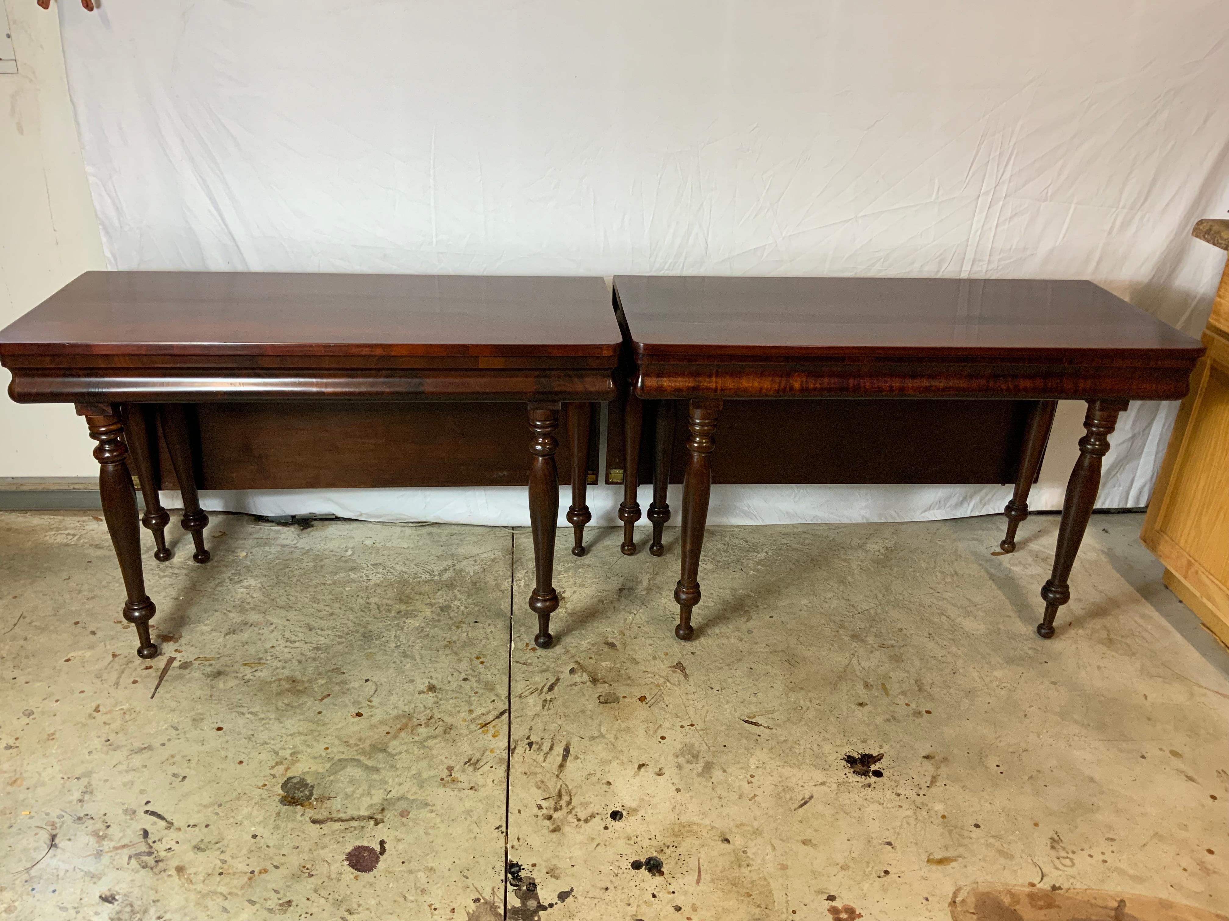 American Two Part Sheraton Cherry Banquet Table For Sale
