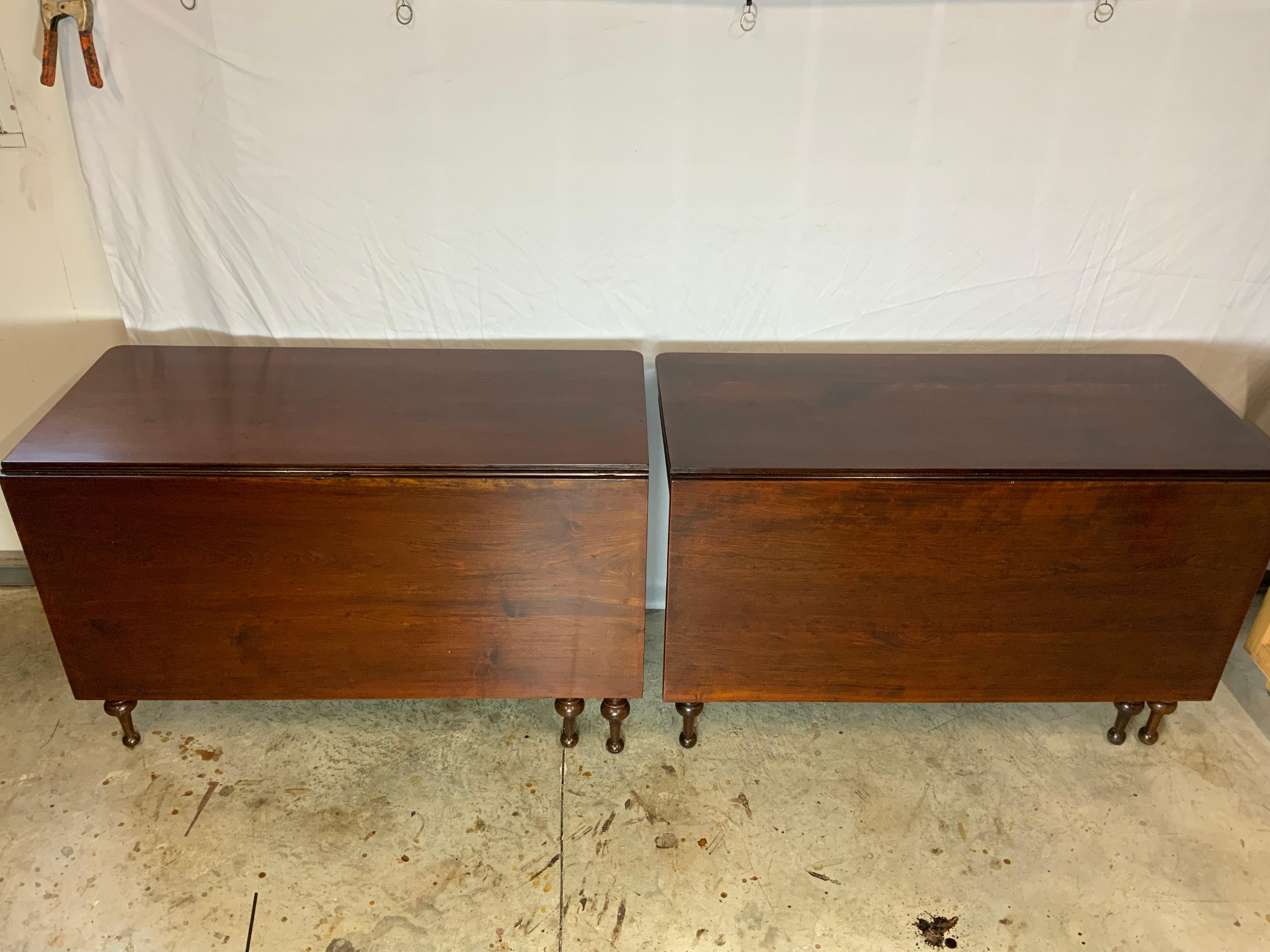 19th Century Two Part Sheraton Cherry Banquet Table For Sale