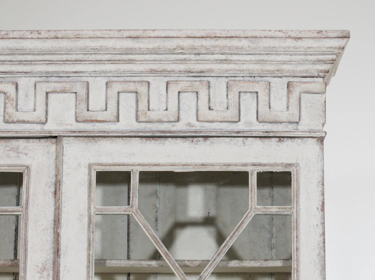 Two-Part Vitrine Cabinet, circa 1790 For Sale 1