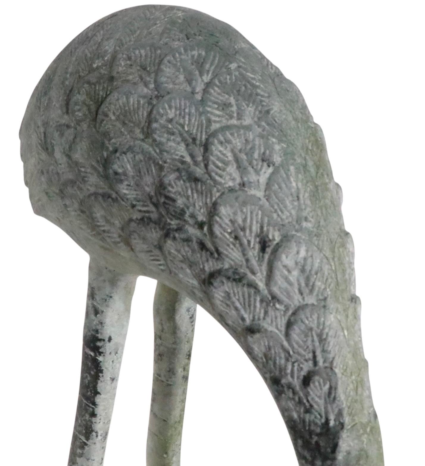 Zwei patinierte Metall Reiher Garten Ornamente im japanischen Stil im Angebot 5