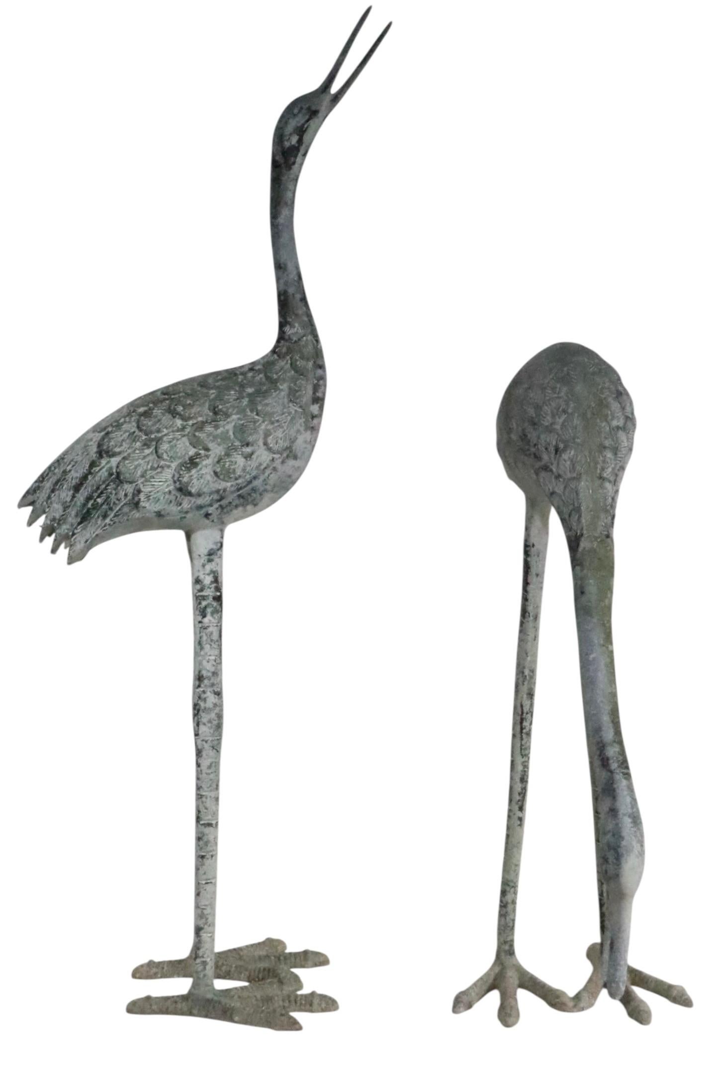 Zwei patinierte Metall Reiher Garten Ornamente im japanischen Stil im Angebot 6