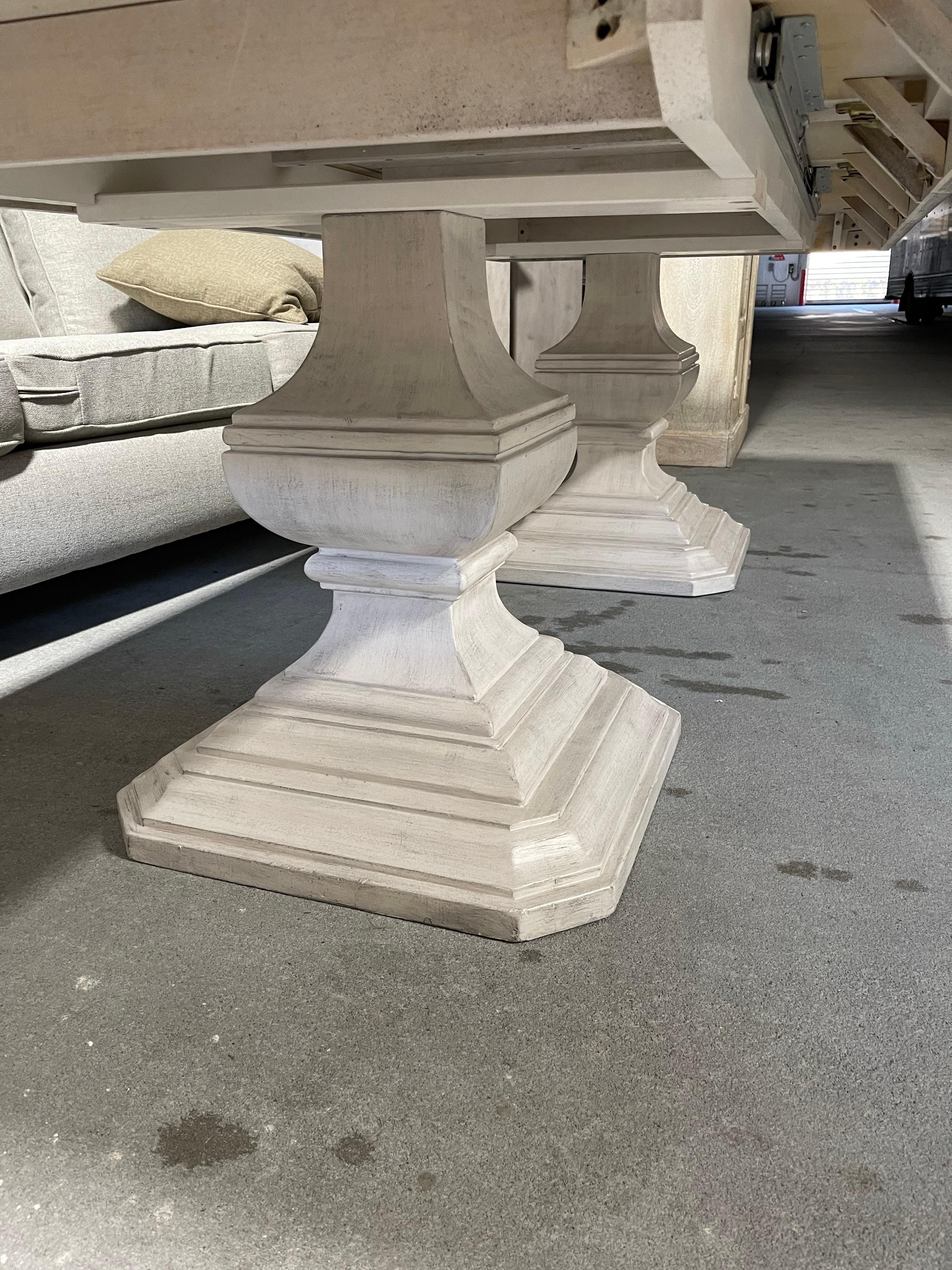 XXIe siècle et contemporain Table de salle à manger à deux piédestaux et plateau amovible, 21e siècle en vente