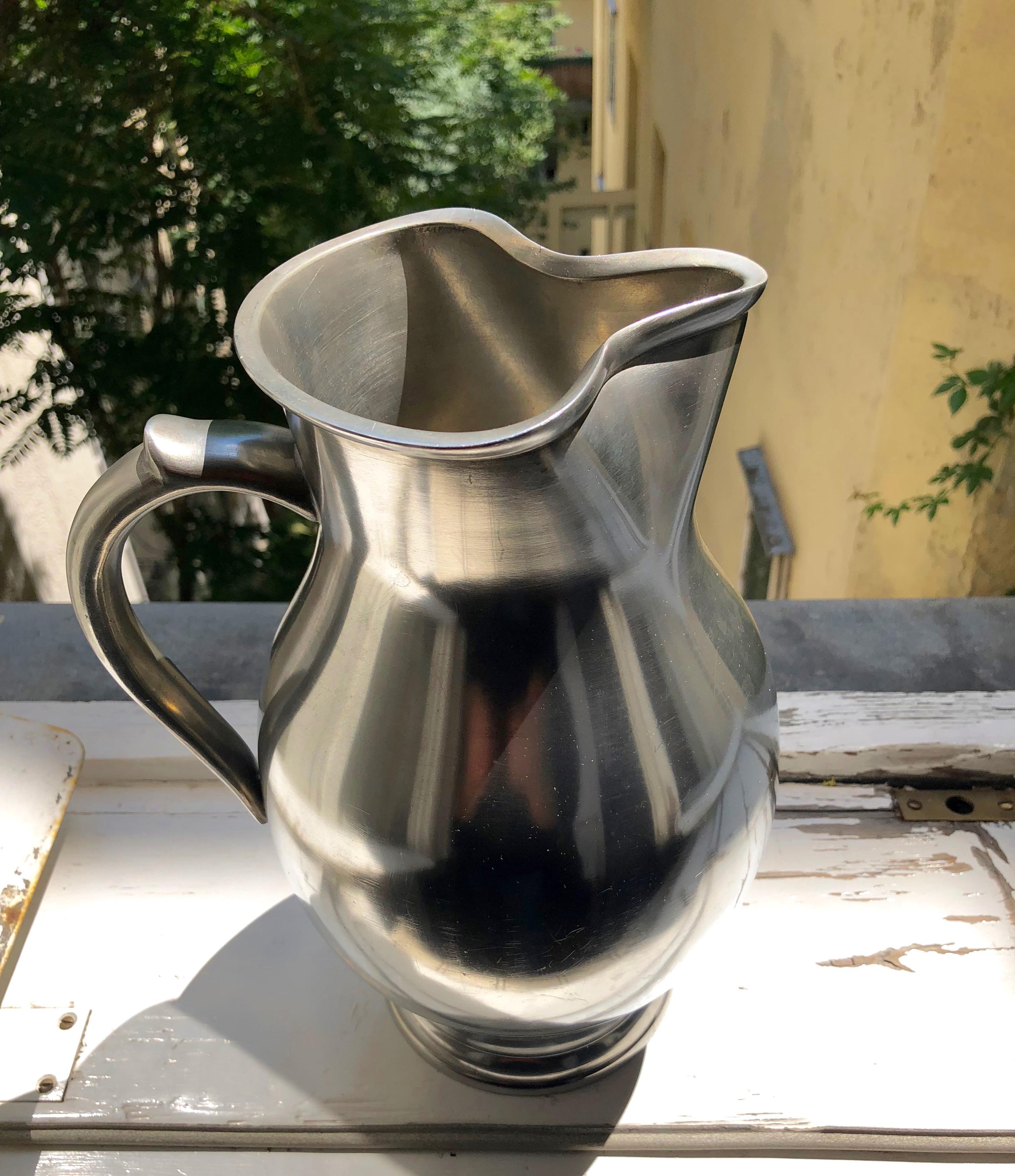 Two Pewter Wine Jugs from the Wiener Zin Manufacture Dated 1837 For Sale 2